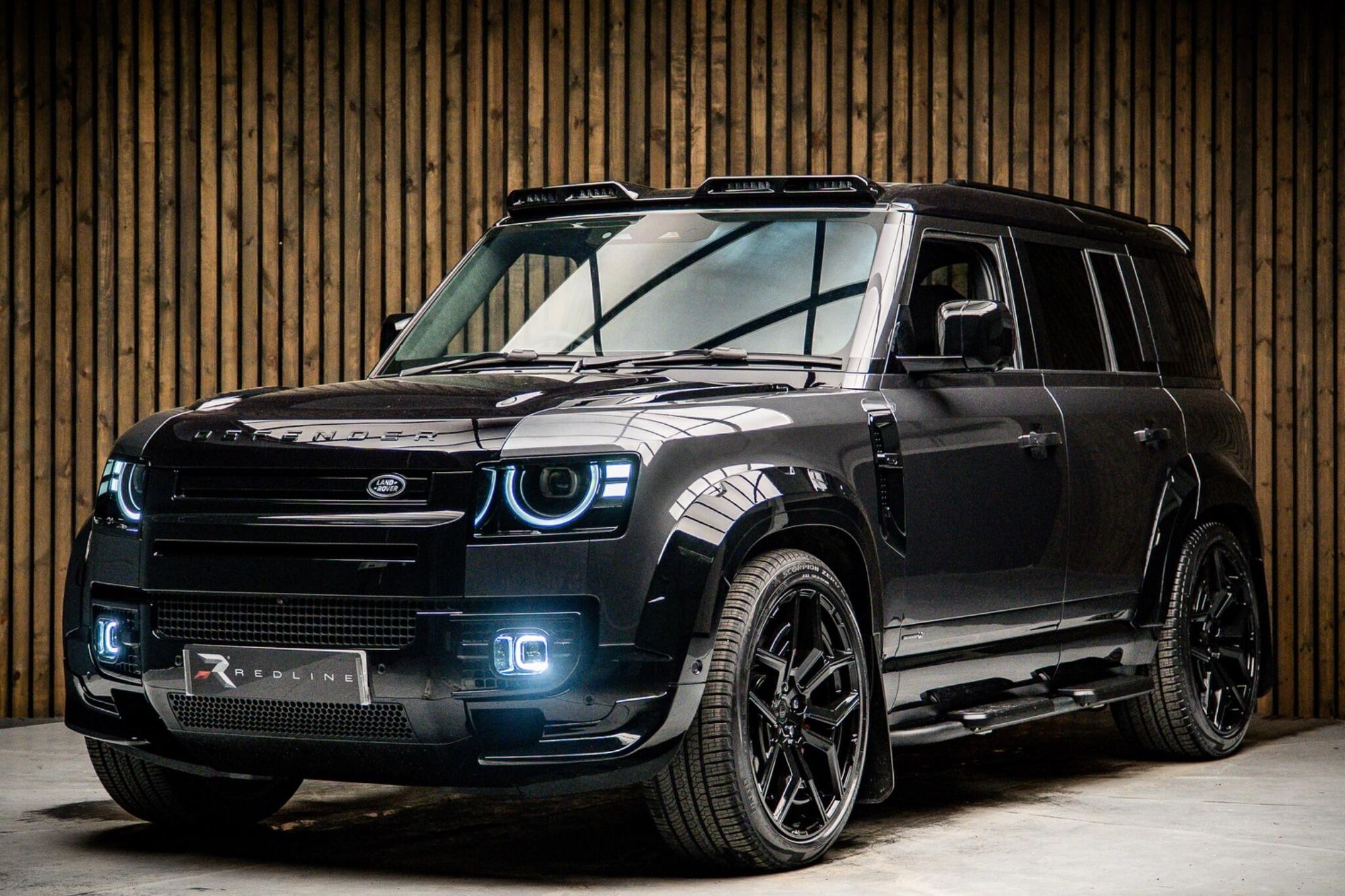 LAND ROVER DEFENDER ESTATE 5.0 P425 X 110 5dr Auto for sale UK - Slide 8