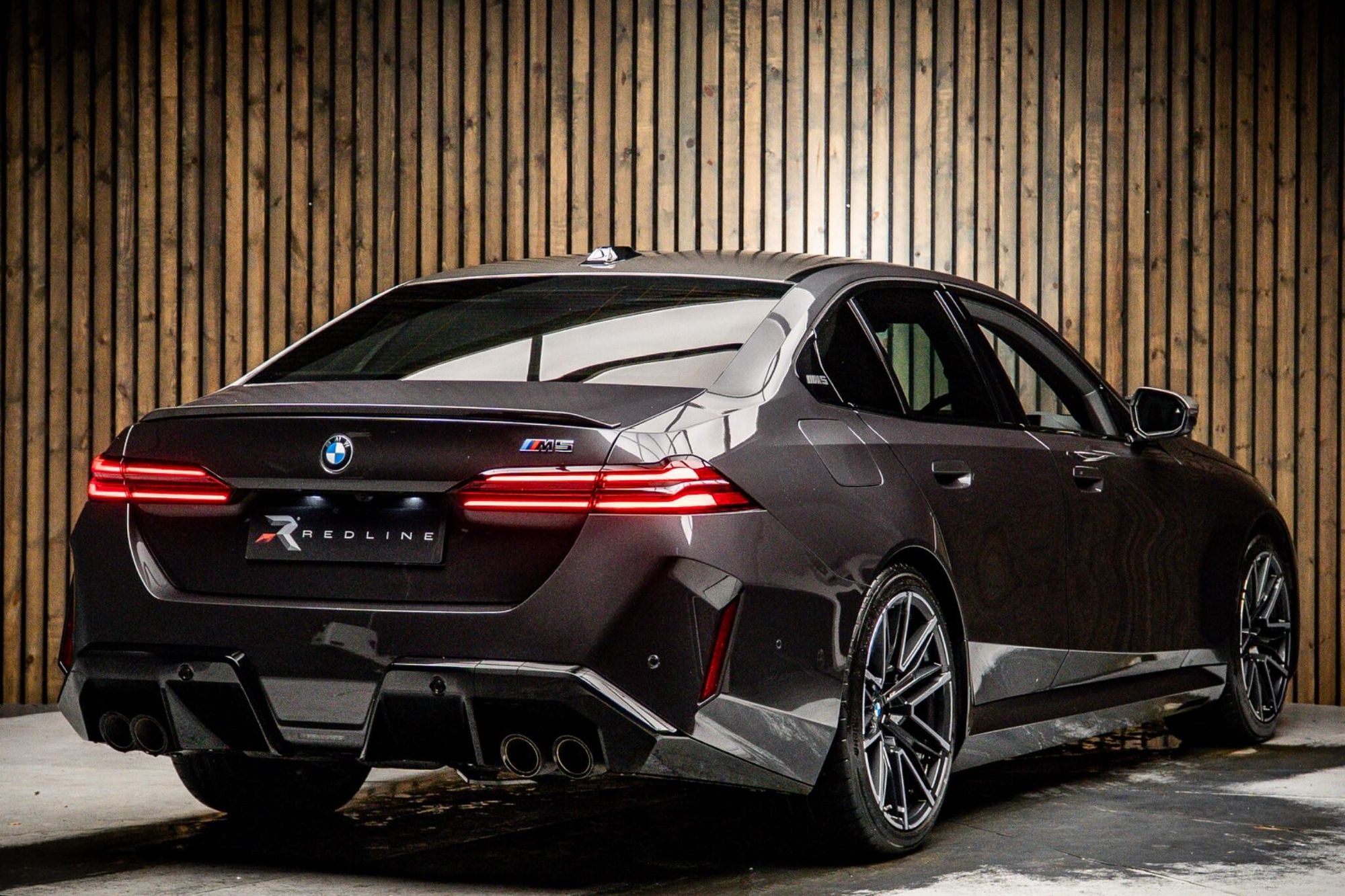 BMW M5 Saloon 4.4 22.1kWh 4 Door Auto for sale UK - Slide 4