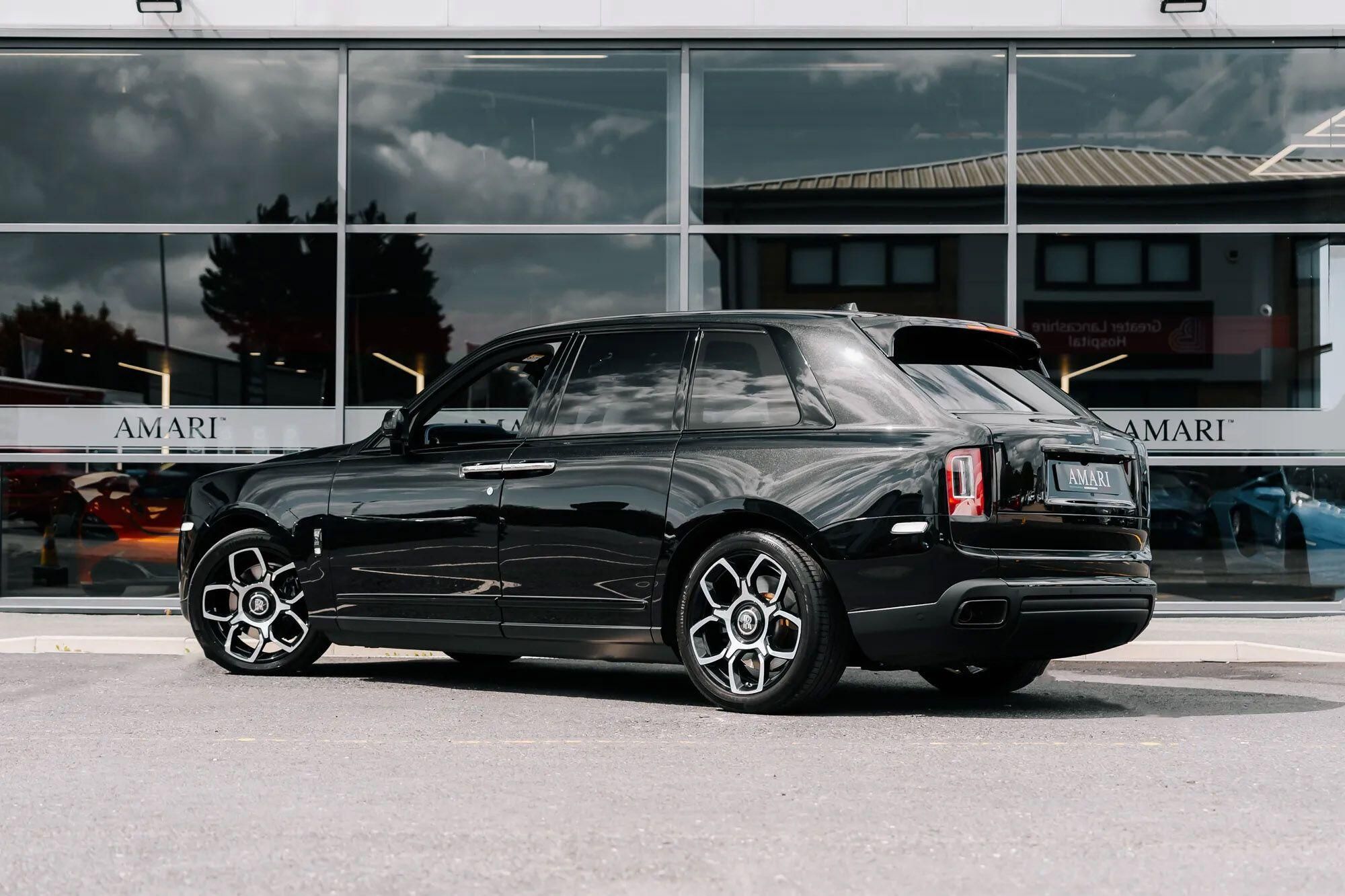 ROLLS-ROYCE CULLINAN ESTATE Black Badge 5dr Auto for sale UK - Slide 4