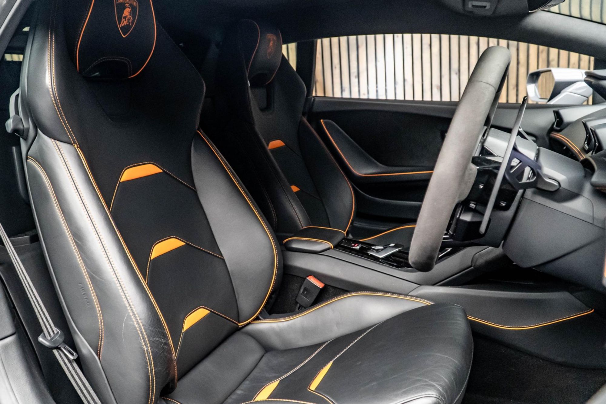 LAMBORGHINI HURACAN COUPE LP 640-4 Performante 2dr LDF for sale UK - Slide 2