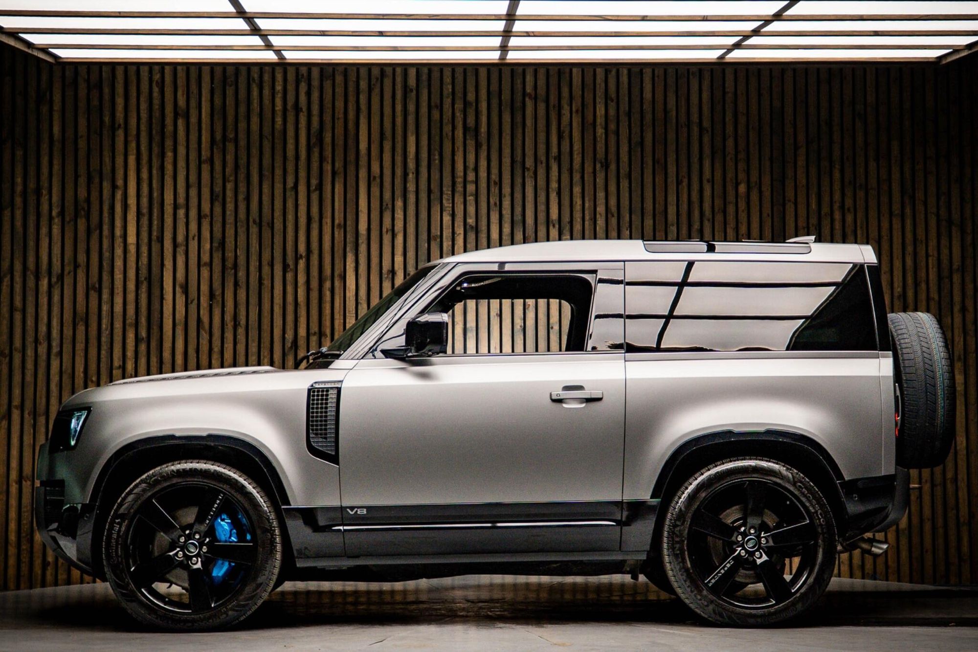 LAND ROVER DEFENDER ESTATE 5.0 P525 V8 90 3dr Auto for sale UK - Slide 7