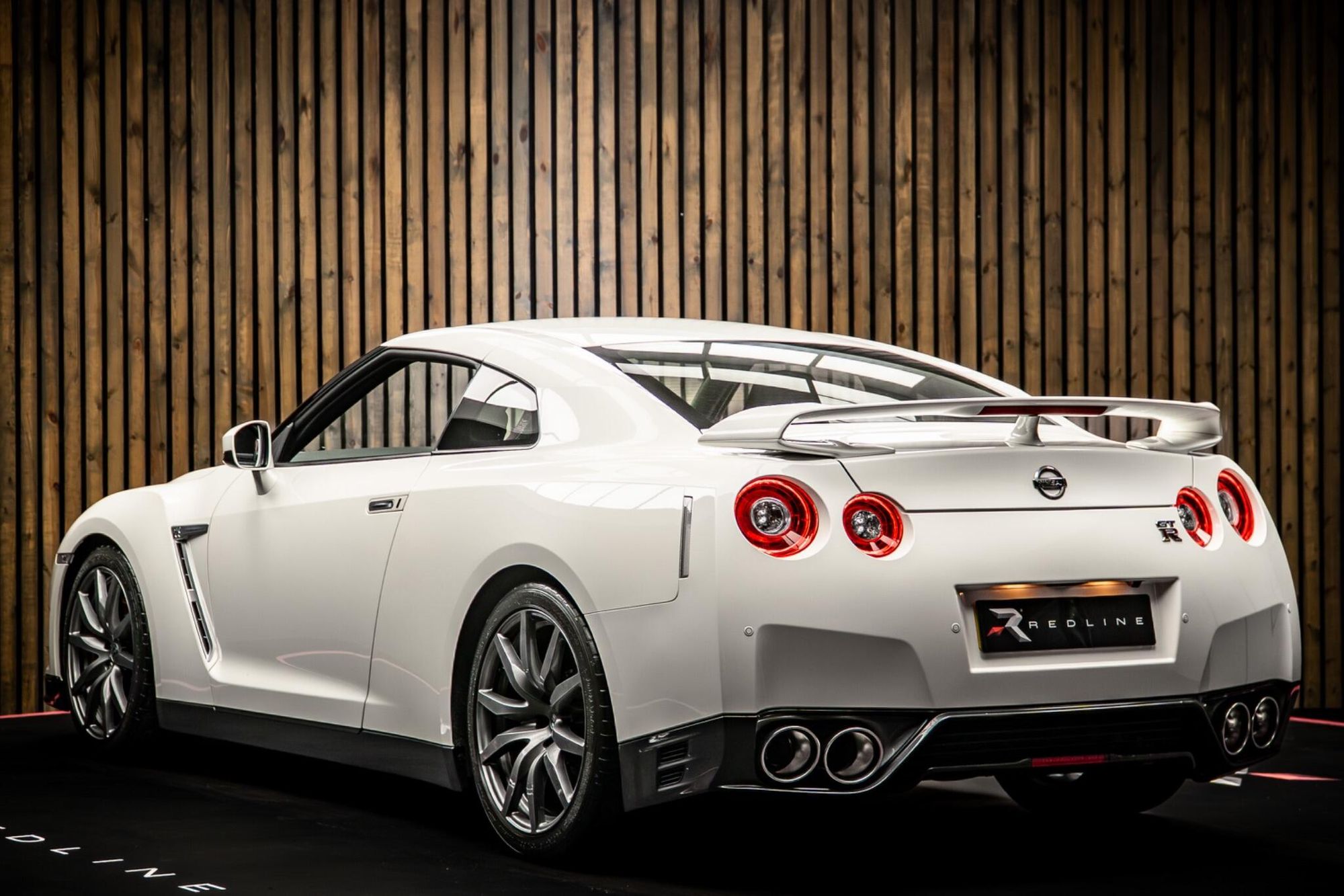 NISSAN GT-R COUPE 3.8 Recaro 2dr Auto for sale UK - Slide 3
