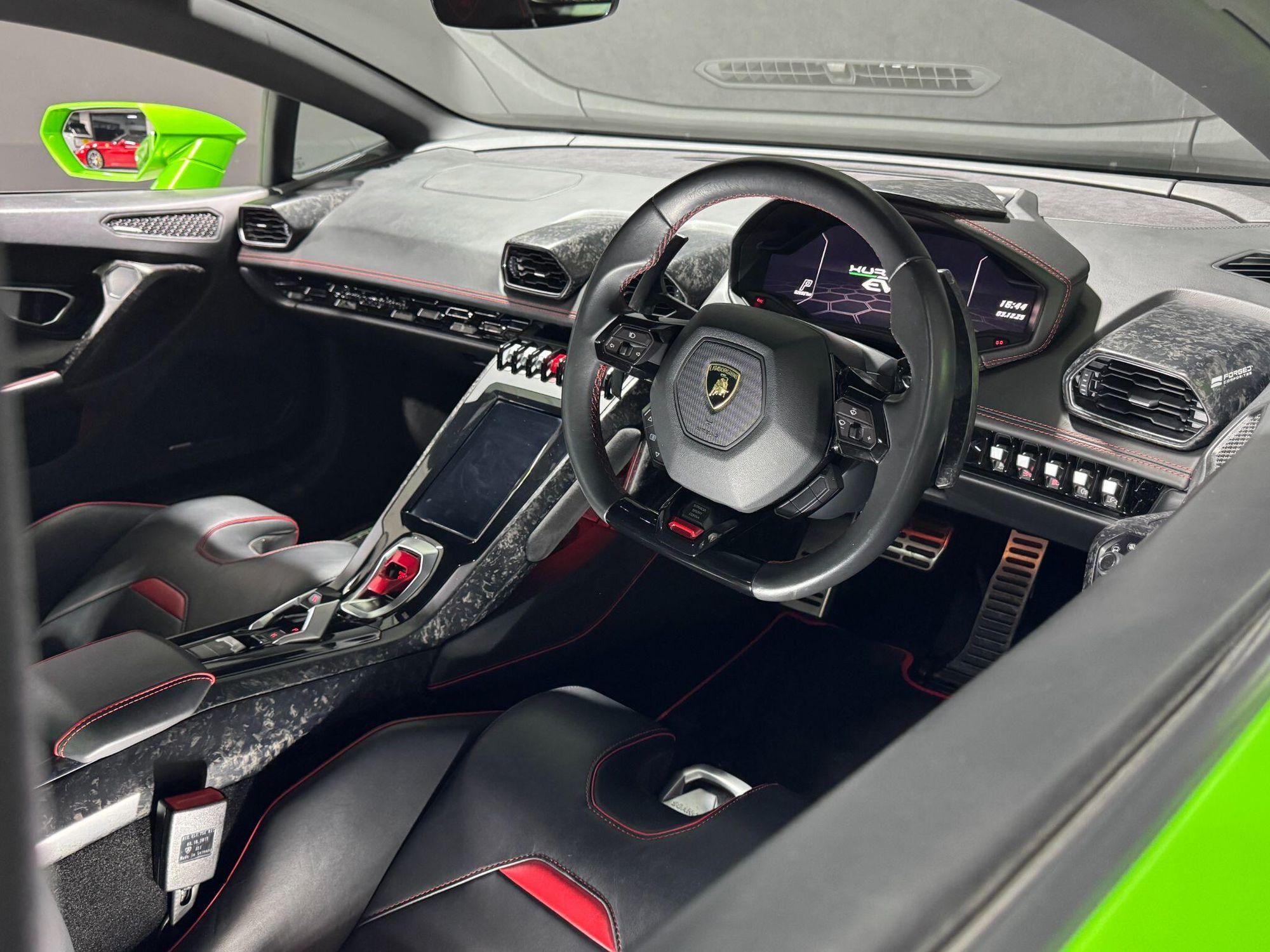 LAMBORGHINI HURACAN COUPE LP 610-4 2dr LDF for sale UK - Slide 5