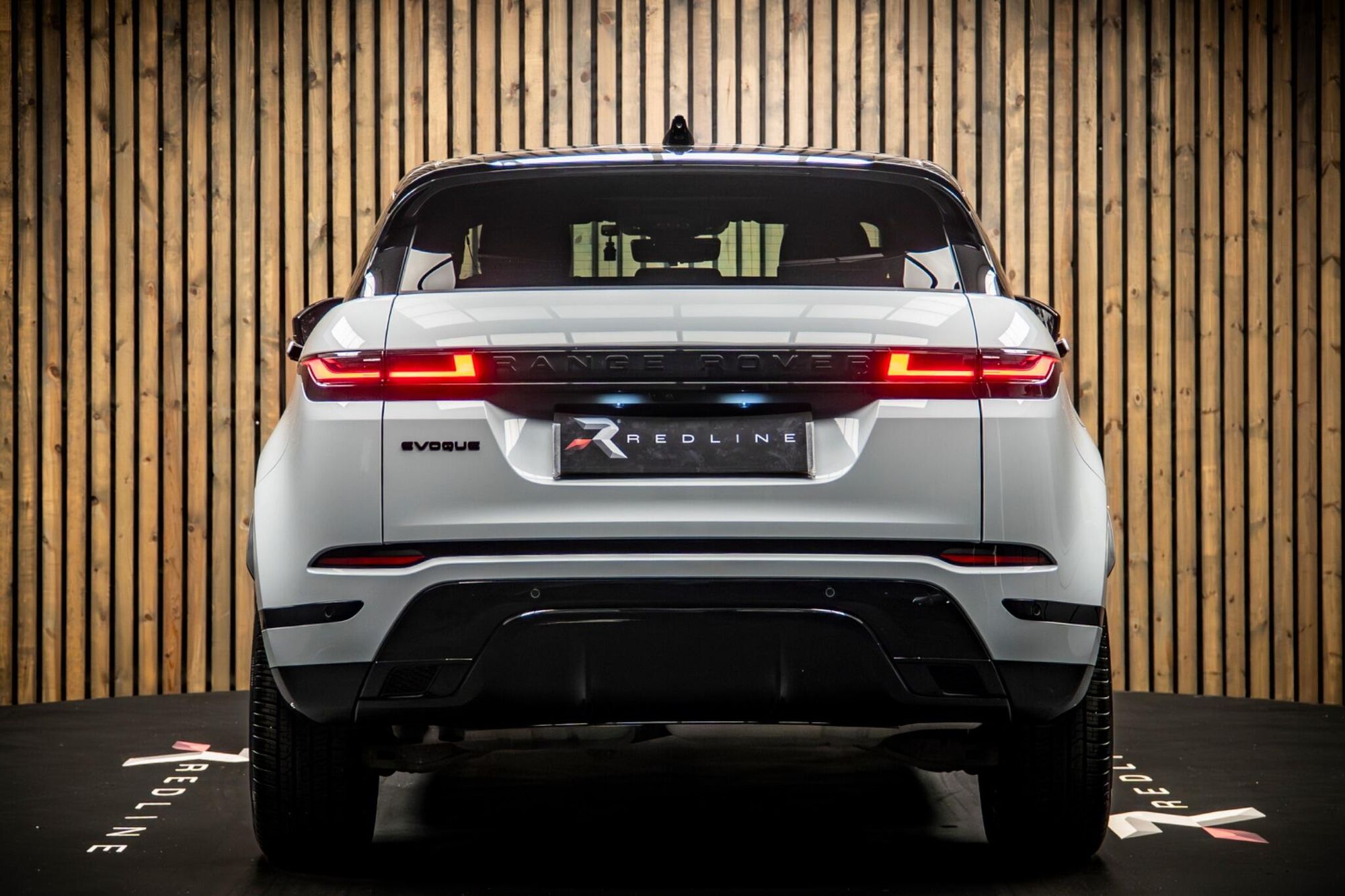 LAND ROVER RANGE ROVER EVOQUE HATCHBACK 2.0 P200 Dynamic HSE 5dr Auto for sale UK - Slide 6