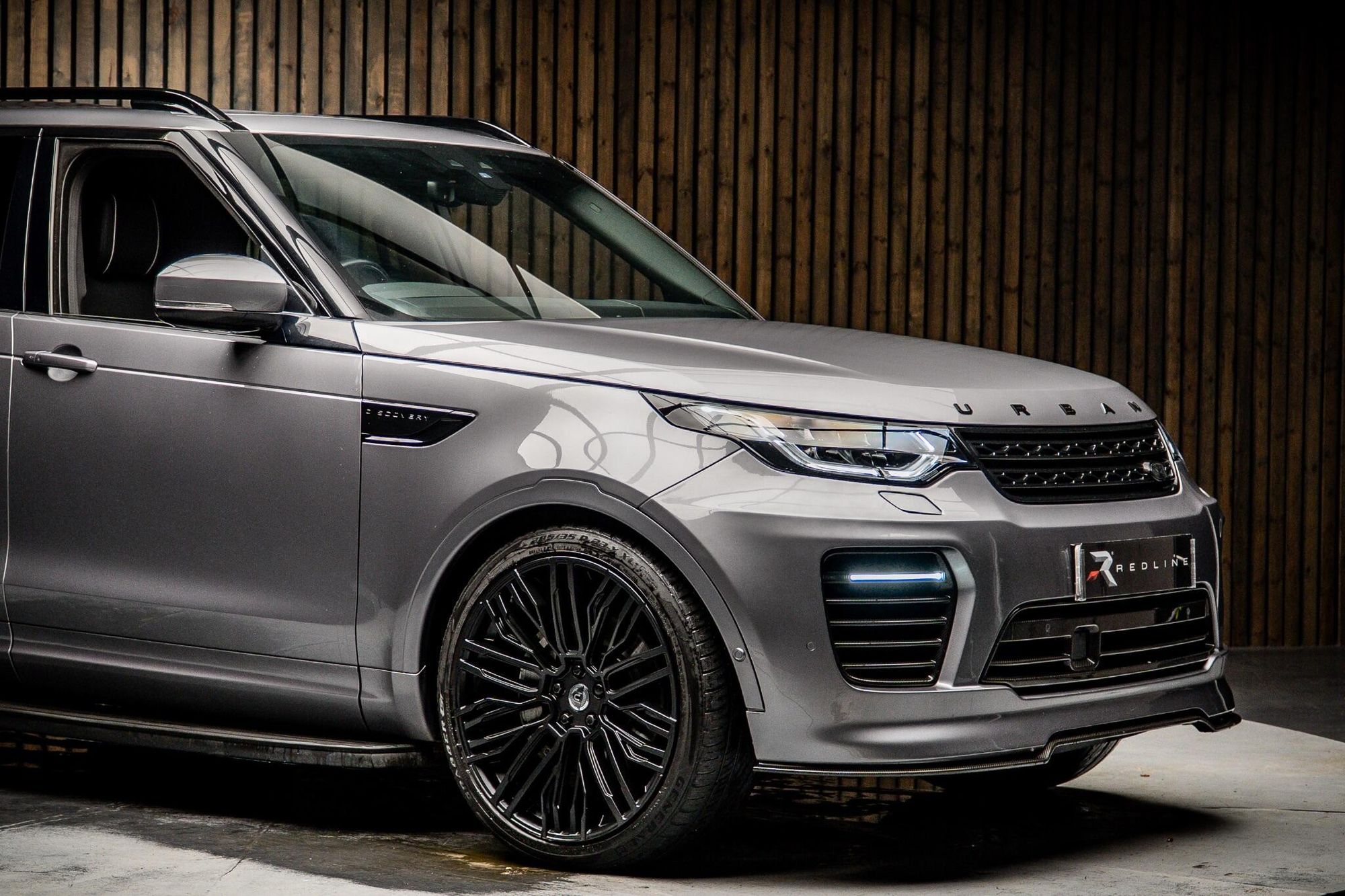 LAND ROVER DISCOVERY DIESEL SW 3.0 SD6 HSE 5dr Auto for sale UK - Slide 10