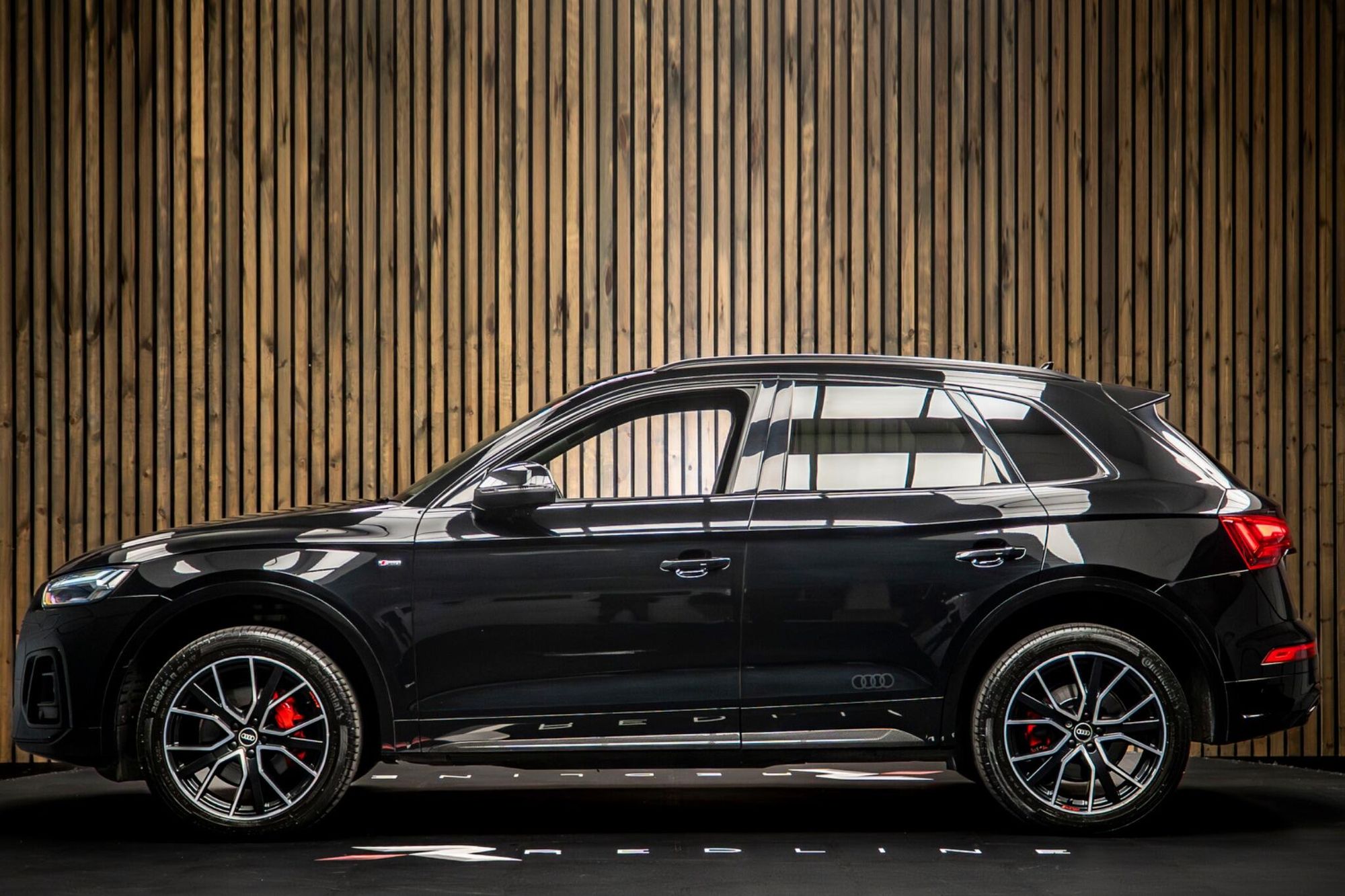 AUDI Q5 ESTATE SPECIAL EDITIONS 40 TDI Quattro Edition 1 5dr S Tronic for sale UK - Slide 7