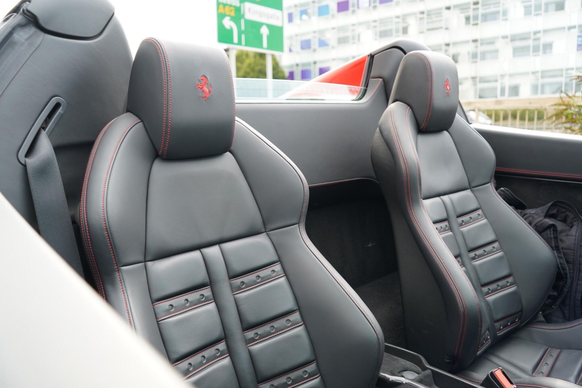FERRARI 458 CONVERTIBLE Spider 2dr Auto [HELE] for sale UK - Slide 3