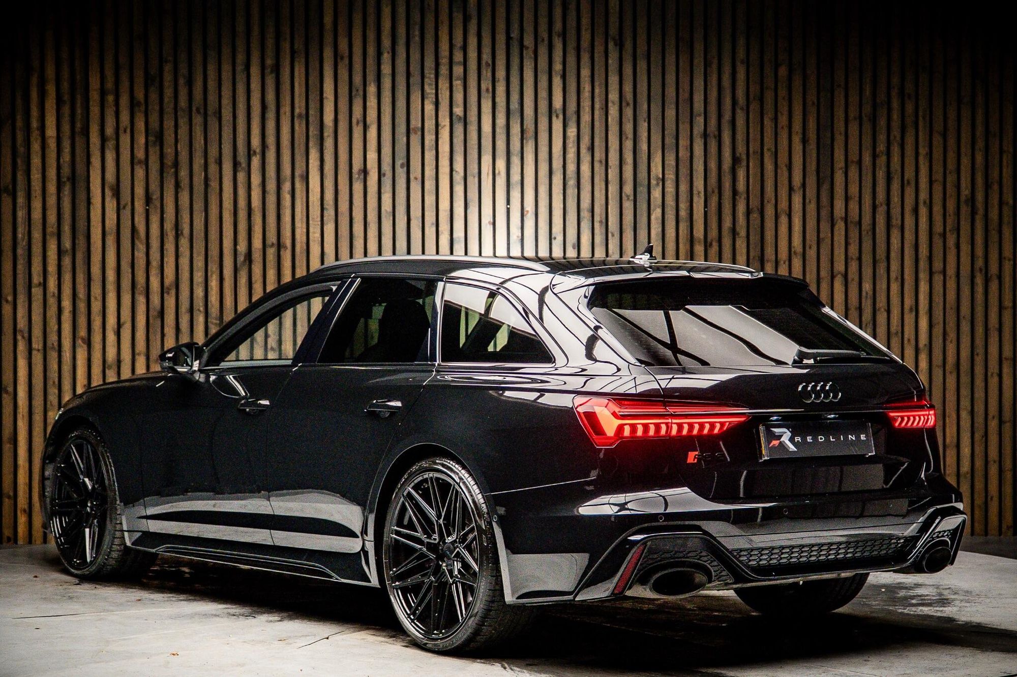 AUDI RS6 RS 6 AVANT RS 6 TFSI Quattro Vorsprung 5dr Tiptronic for sale UK - Slide 3