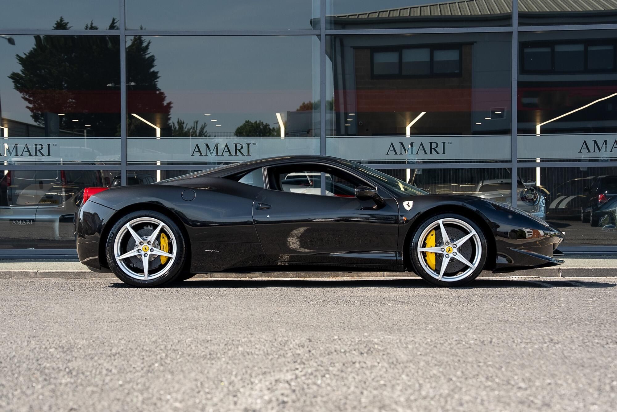 FERRARI 458 COUPE Italia 2dr Auto for sale UK - Slide 2