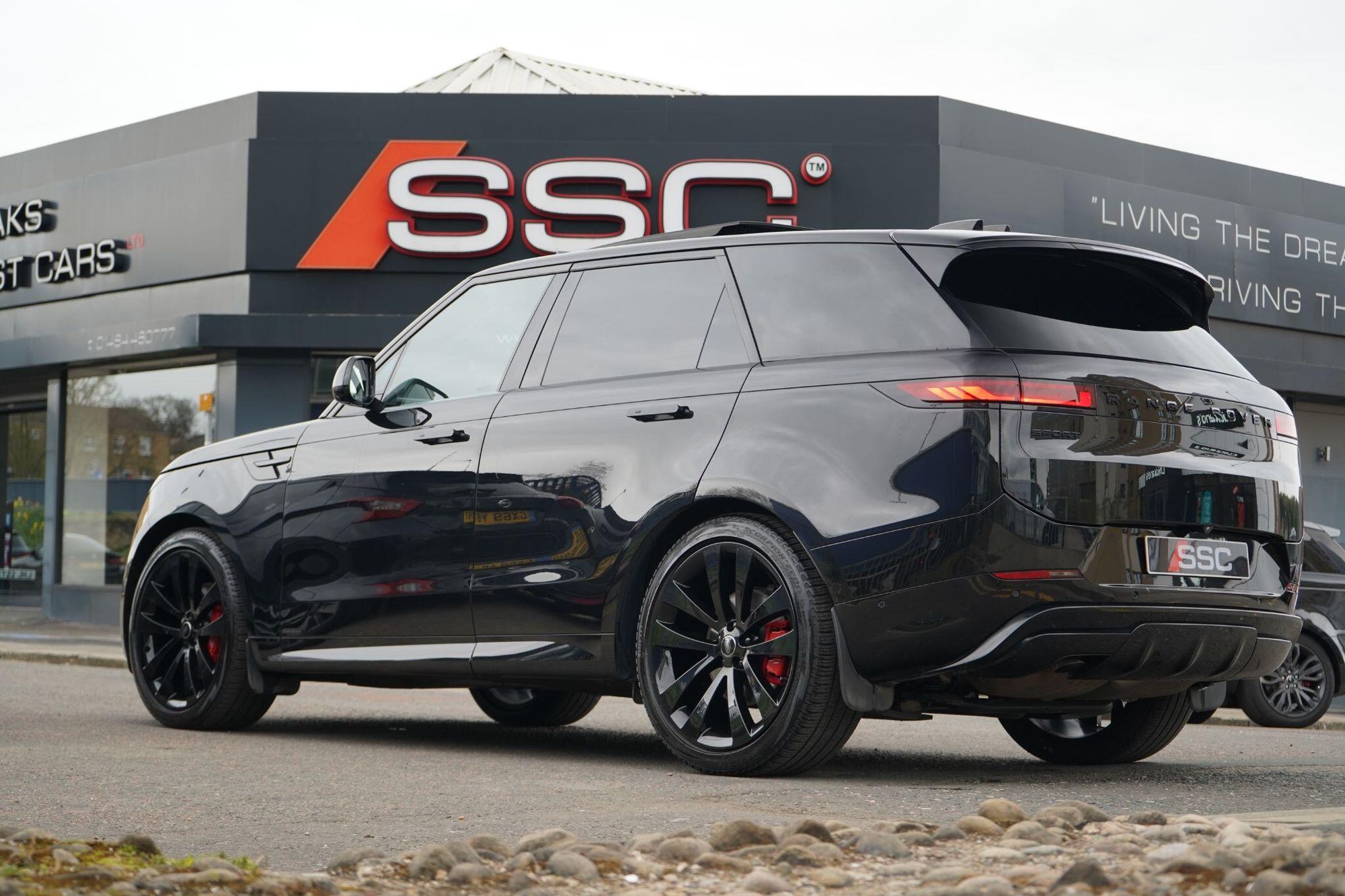 LAND ROVER RANGE ROVER SPORT DIESEL ESTATE 3.0 D300 Autobiography 5dr Auto for sale UK - Slide 9