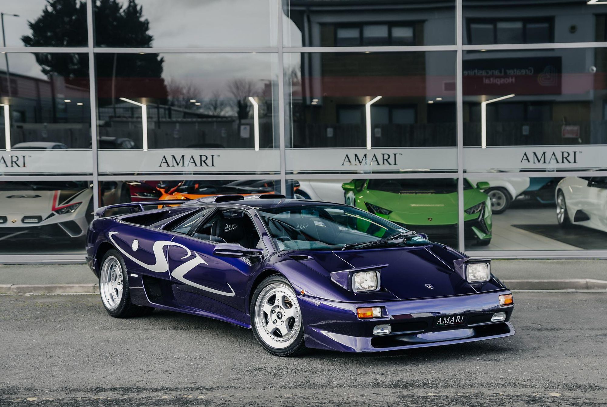 LAMBORGHINI DIABLO SV Coupe 2dr for sale UK - Slide 2