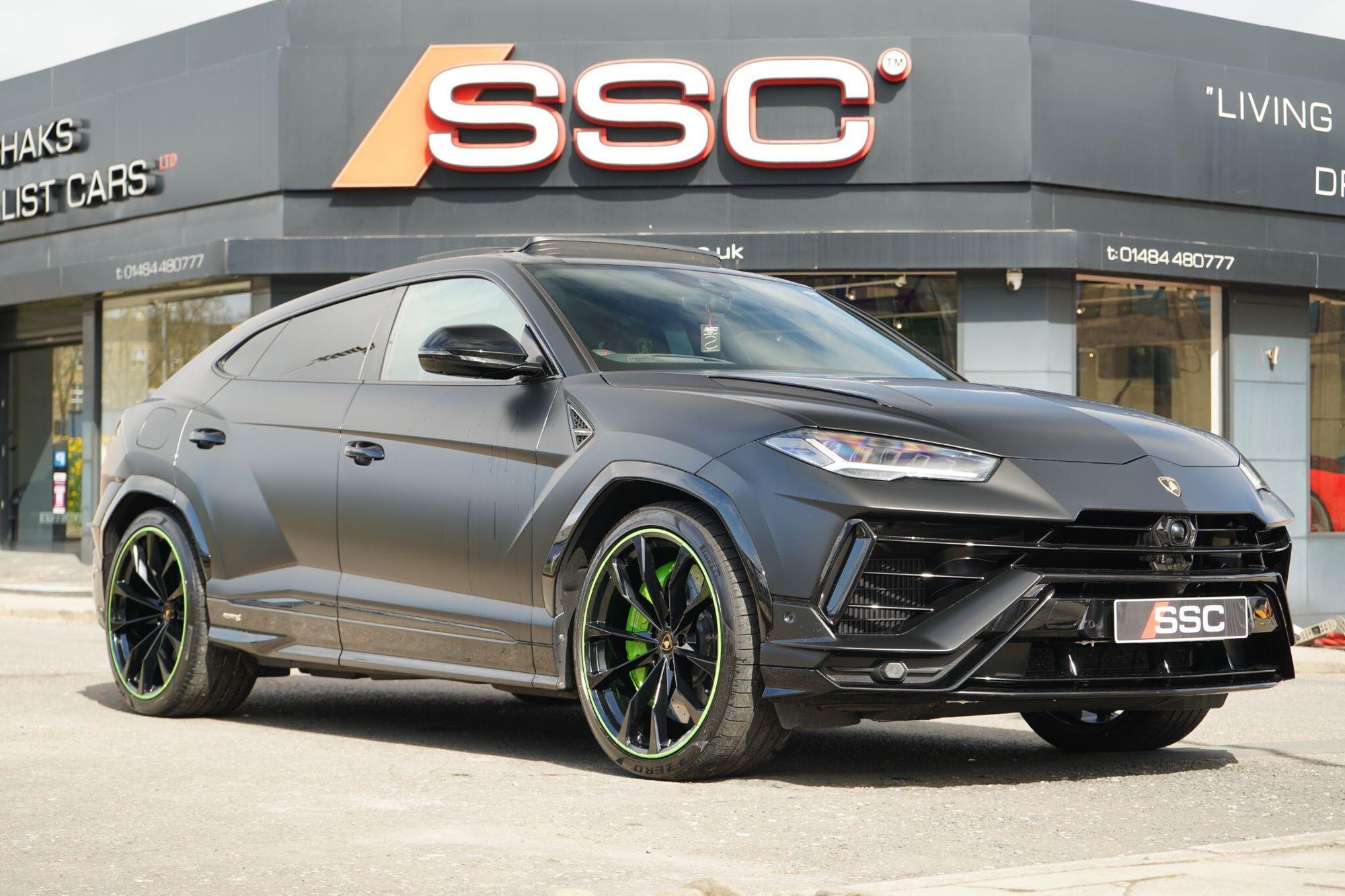 LAMBORGHINI URUS ESTATE 4.0T FSI V8 S 5dr Auto for sale UK - Slide 5