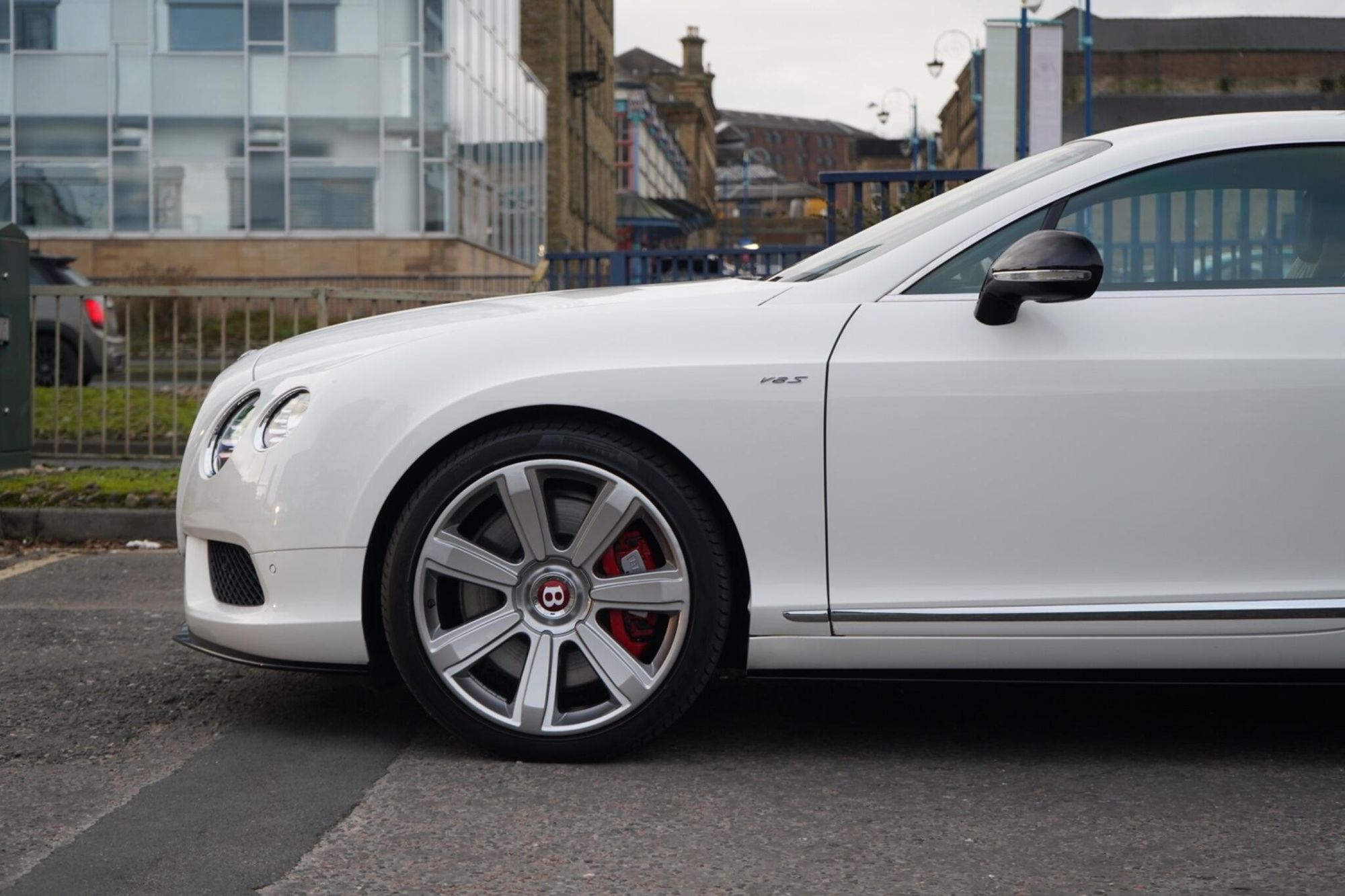 BENTLEY CONTINENTAL GT COUPE 4.0 V8 2dr Auto for sale UK - Slide 8