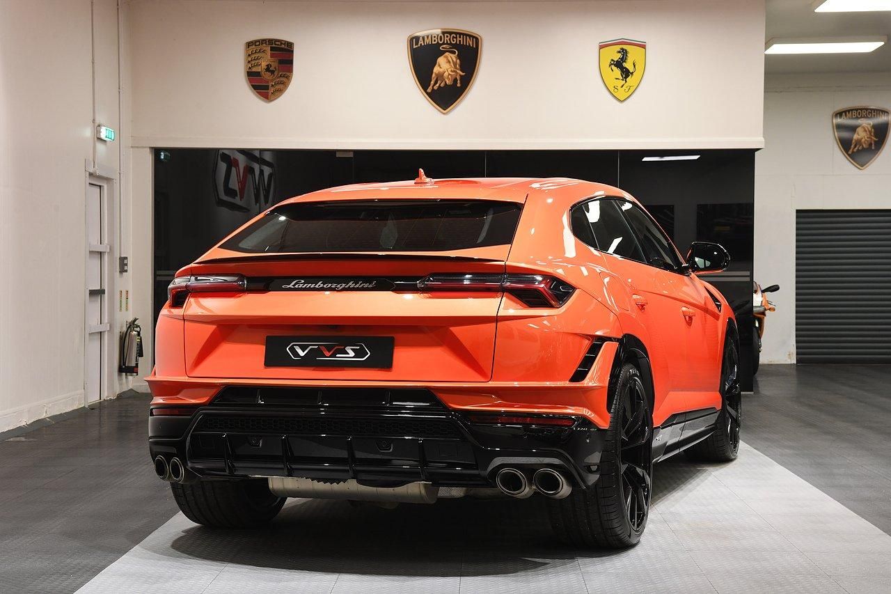 LAMBORGHINI URUS ESTATE 4.0T FSI V8 S 5dr Auto for sale UK - Slide 3