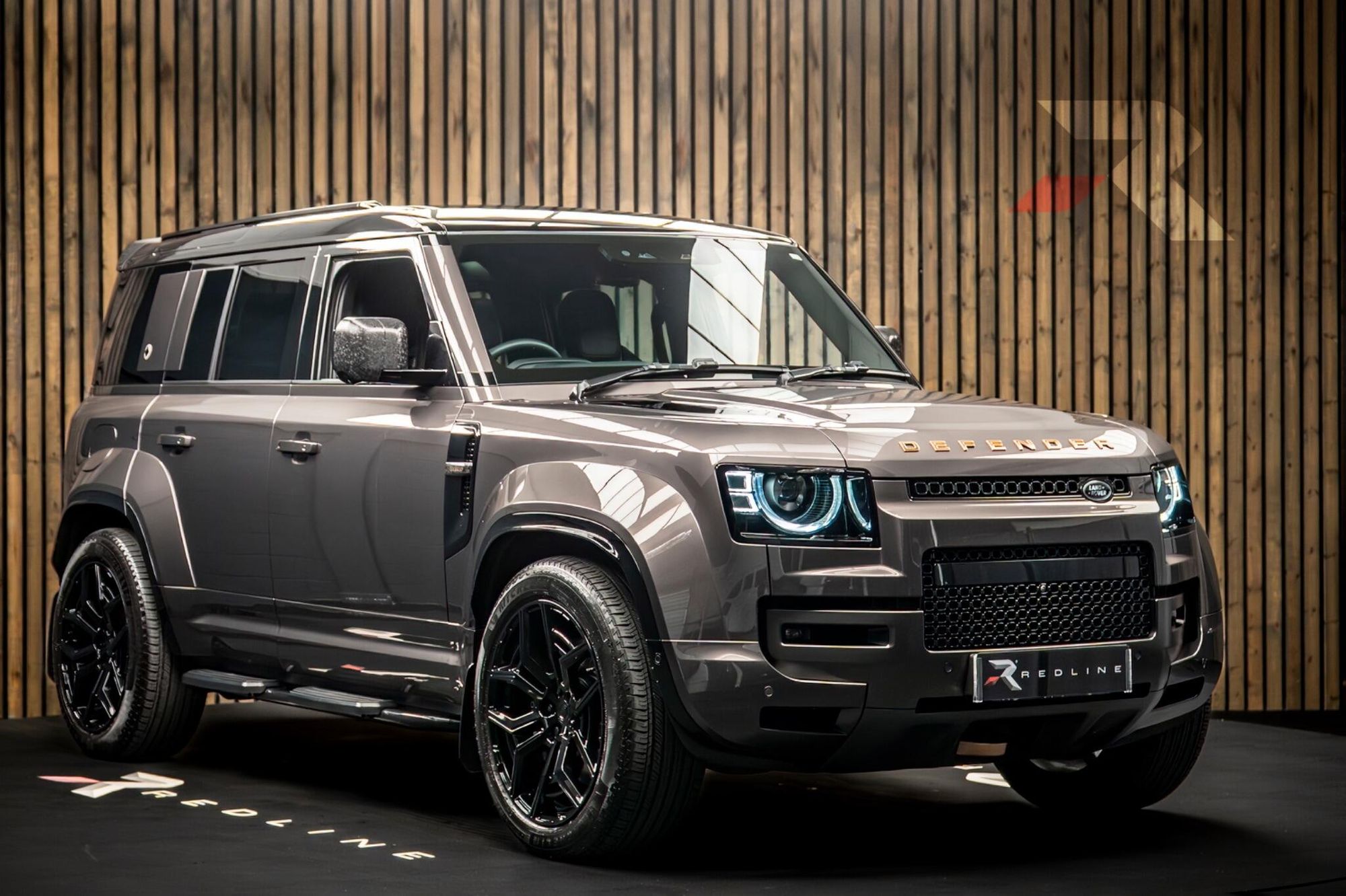LAND ROVER DEFENDER ESTATE 4.4 P635 Octa 110 5dr Auto for sale UK