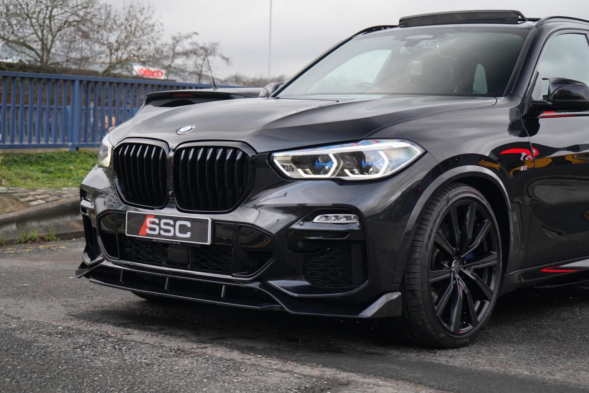 BMW X5 DIESEL ESTATE xDrive40d MHT M Sport 5dr Auto for sale UK - Slide 8