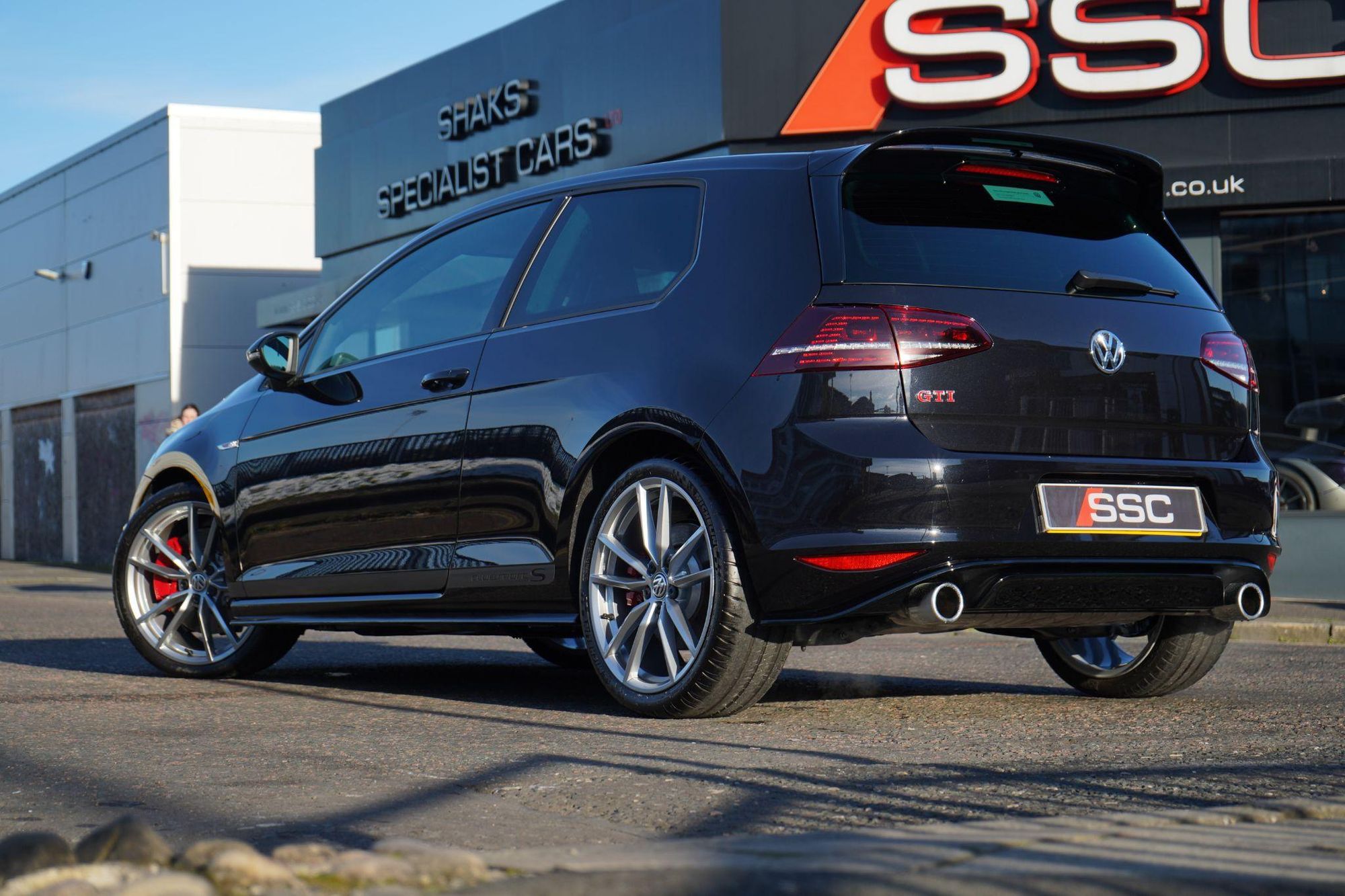 VOLKSWAGEN GOLF HATCHBACK SPECIAL EDITION 2.0 TSI GTI Clubsport S 3dr for sale UK - Slide 2