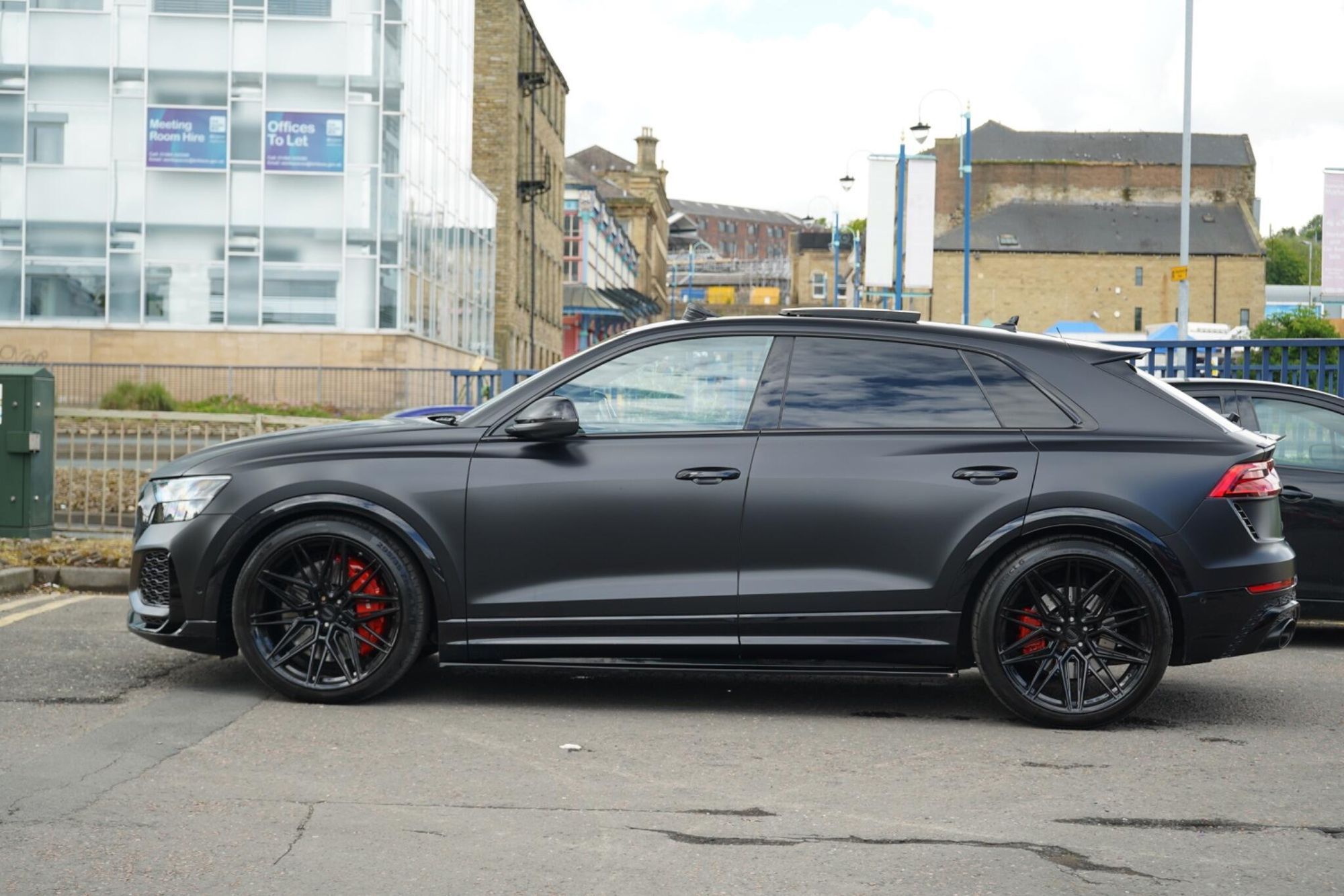 AUDI Q8 ESTATE SQ8 TFSI Quattro Vorsprung 5dr Tiptronic for sale UK - Slide 8