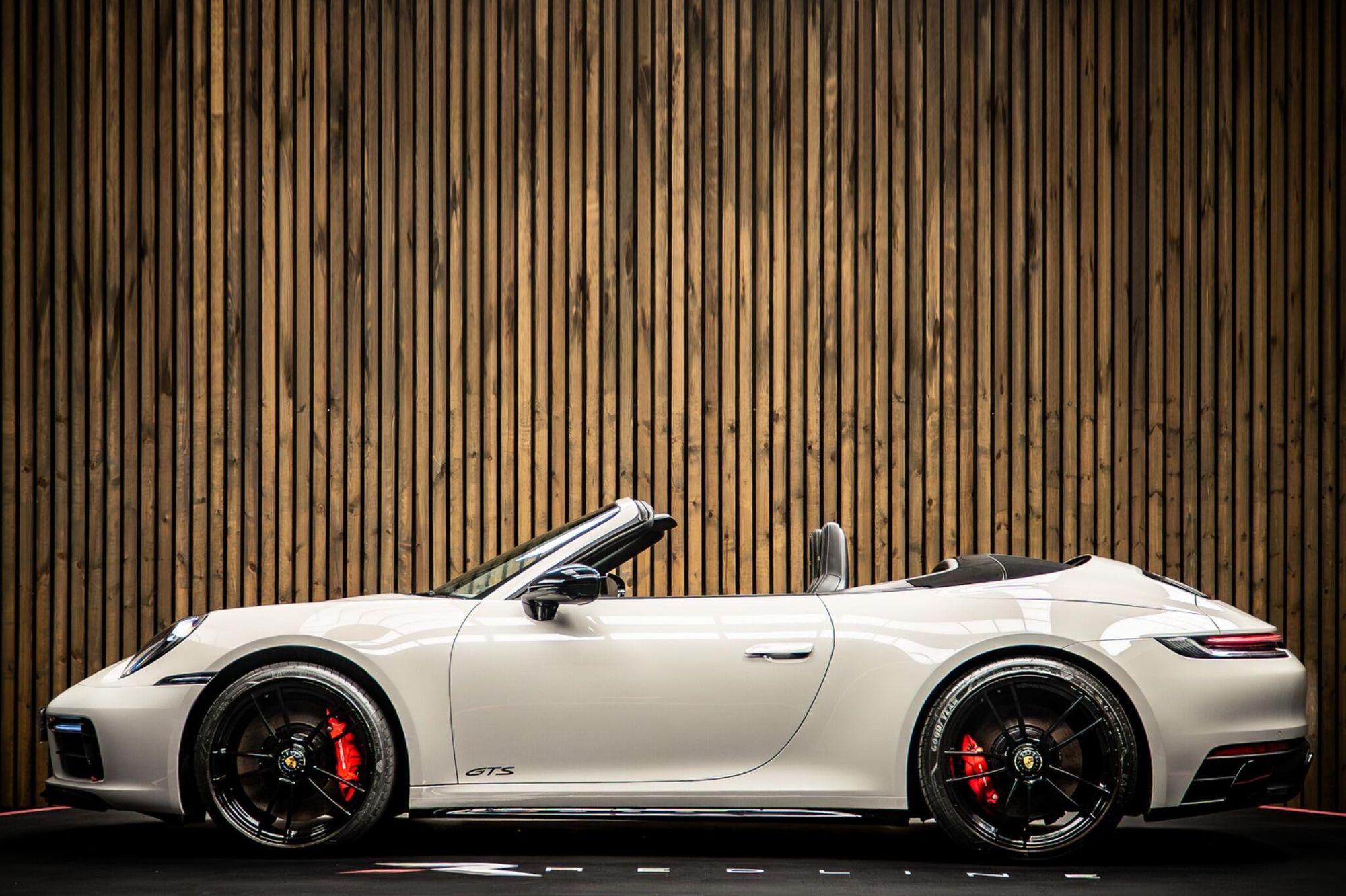 PORSCHE 911 [992] CARRERA CABRIOLET GTS 2dr for sale UK - Slide 7