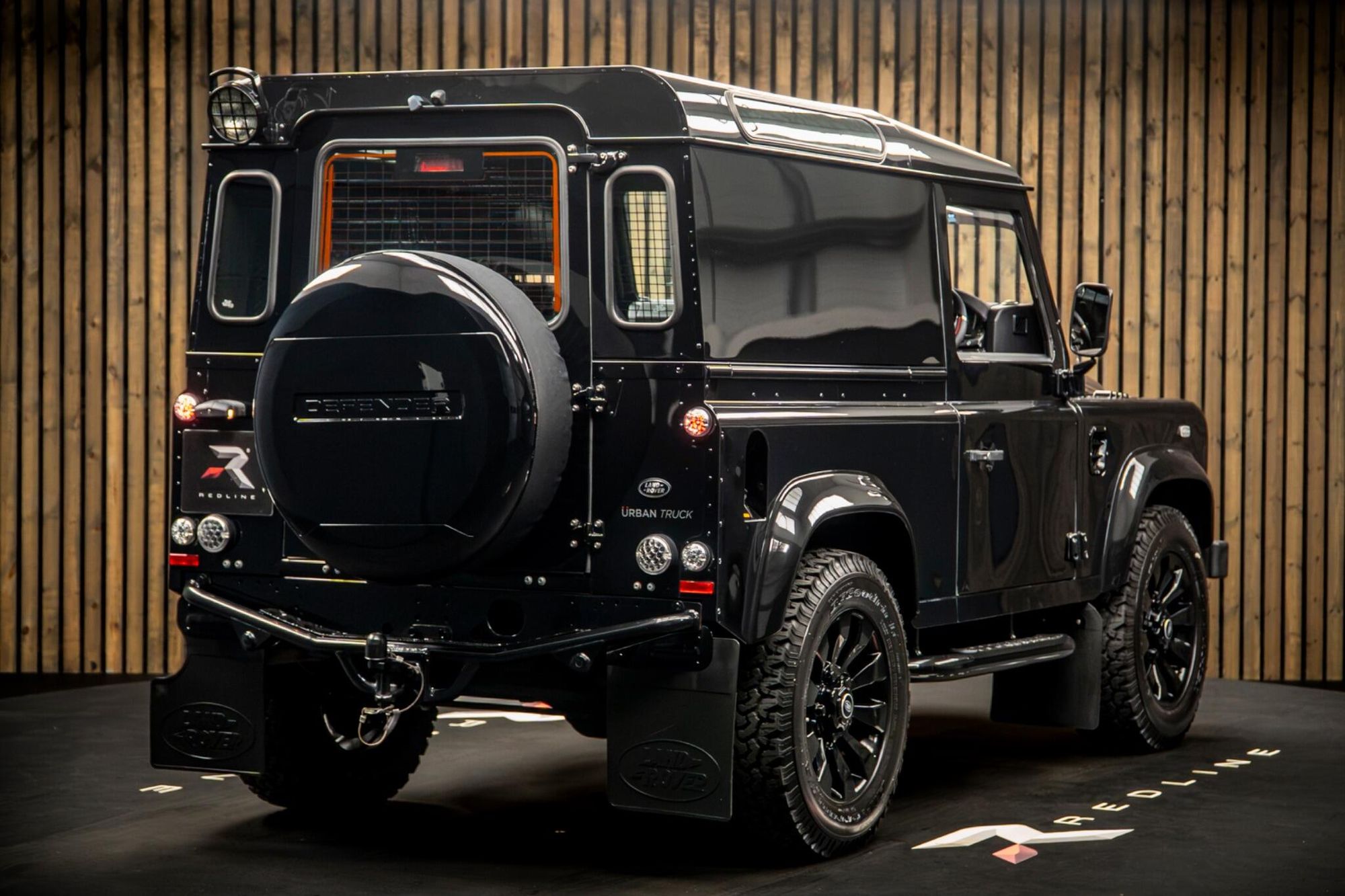 LAND ROVER DEFENDER 90 SWB DIESEL XS Hard Top TDCi [2.2] for sale UK - Slide 4