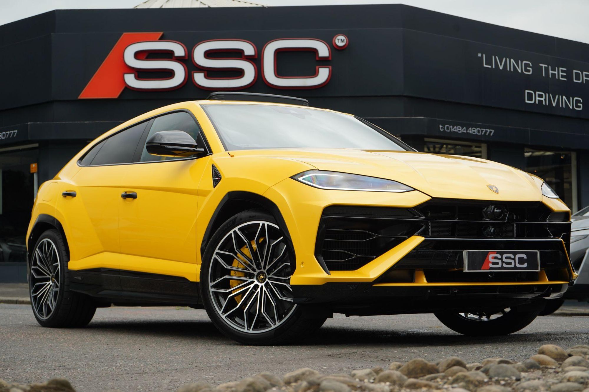 LAMBORGHINI URUS ESTATE 4.0T V8 800 PHEV SE 5dr Auto for sale UK