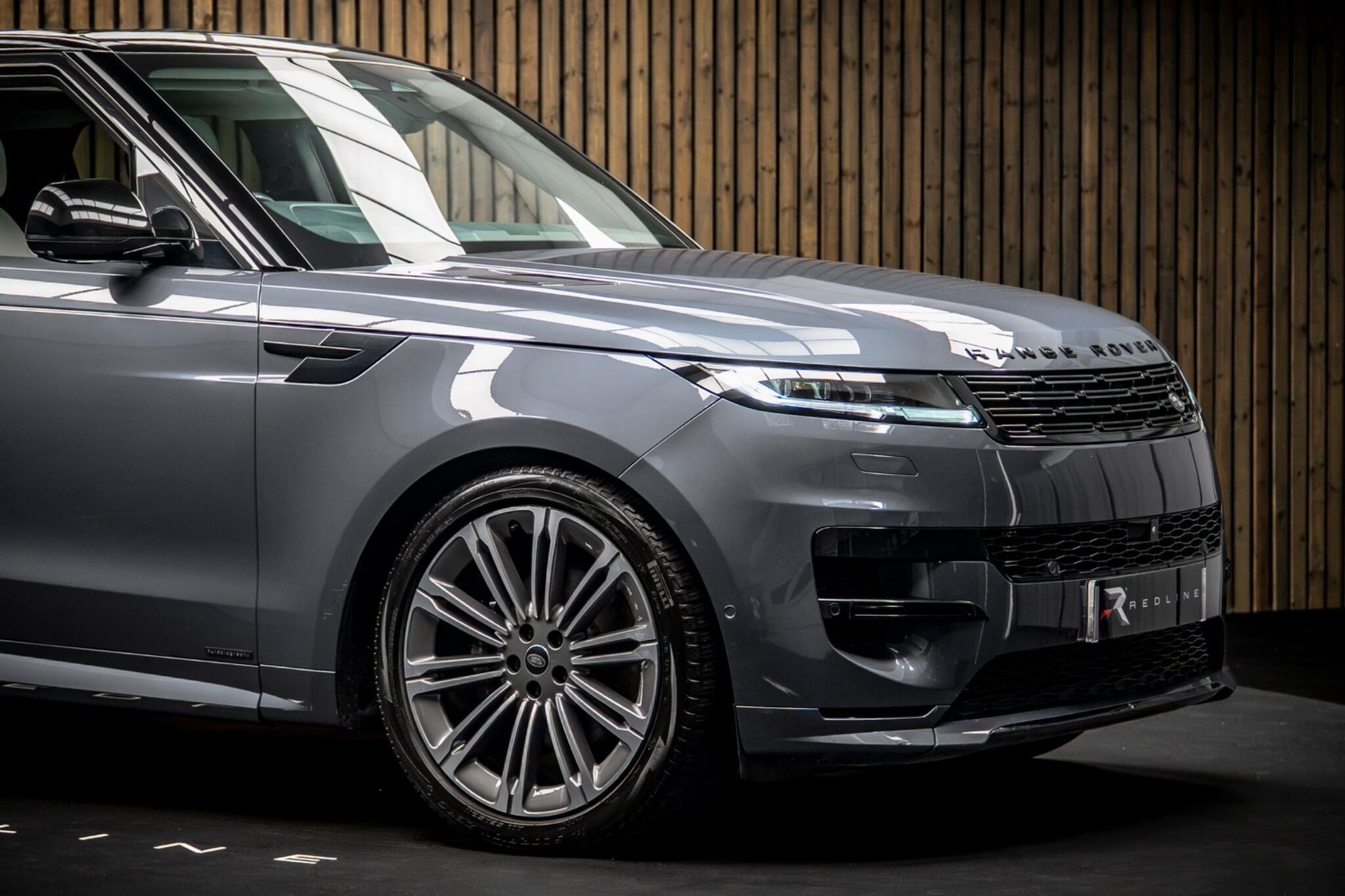 LAND ROVER RANGE ROVER SPORT ESTATE 3.0 P400 Autobiography 5dr Auto for sale UK - Slide 10