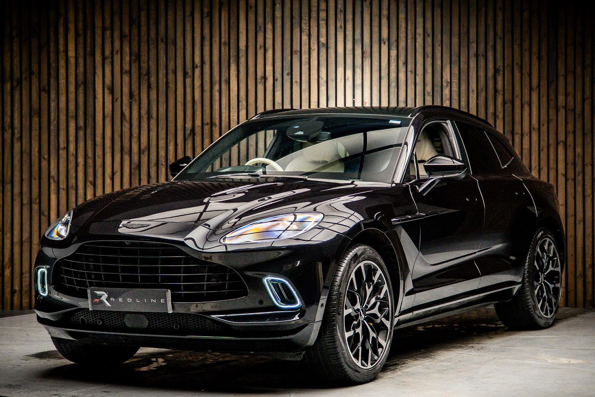 ASTON MARTIN DBX ESTATE V8 DBX707 5dr Touchtronic for sale UK - Slide 8