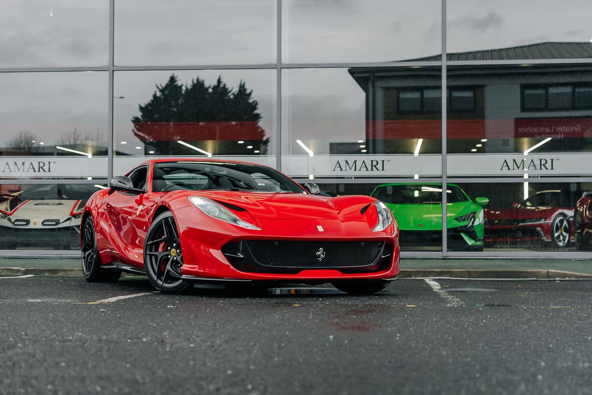 FERRARI 812 SUPERFAST COUPE 2dr Auto for sale UK - Slide 10