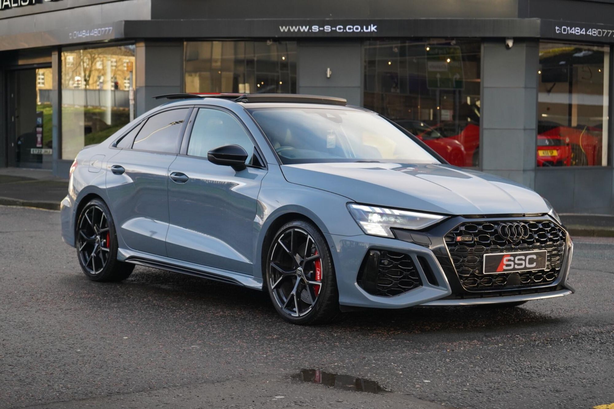 AUDI RS3 RS 3 SALOON RS 3 TFSI Quattro Vorsprung 4dr S Tronic for sale UK - Slide 4