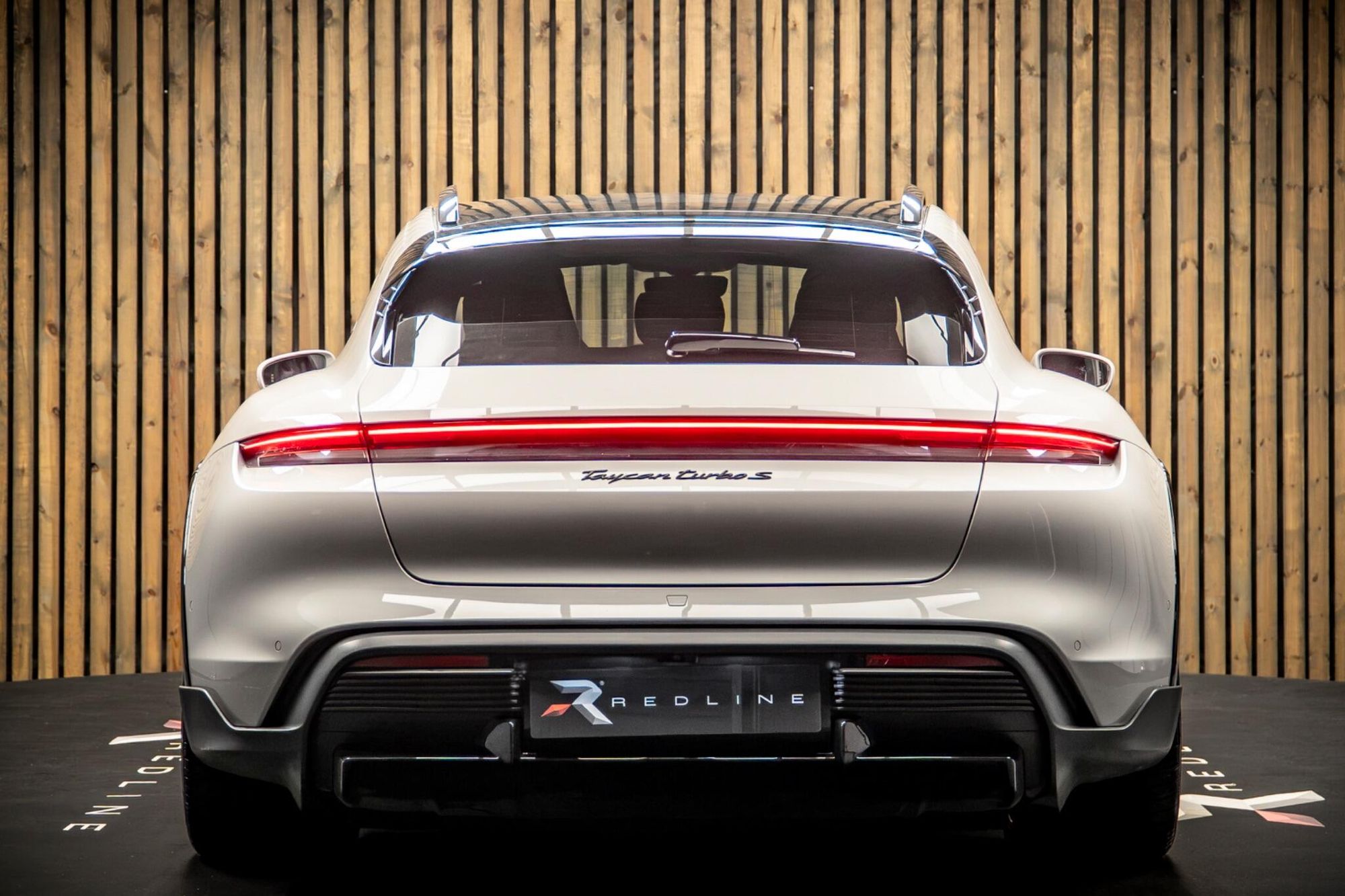 PORSCHE TAYCAN CROSS TURISMO 560kW Turbo S 93kWh 5dr Auto for sale UK - Slide 6