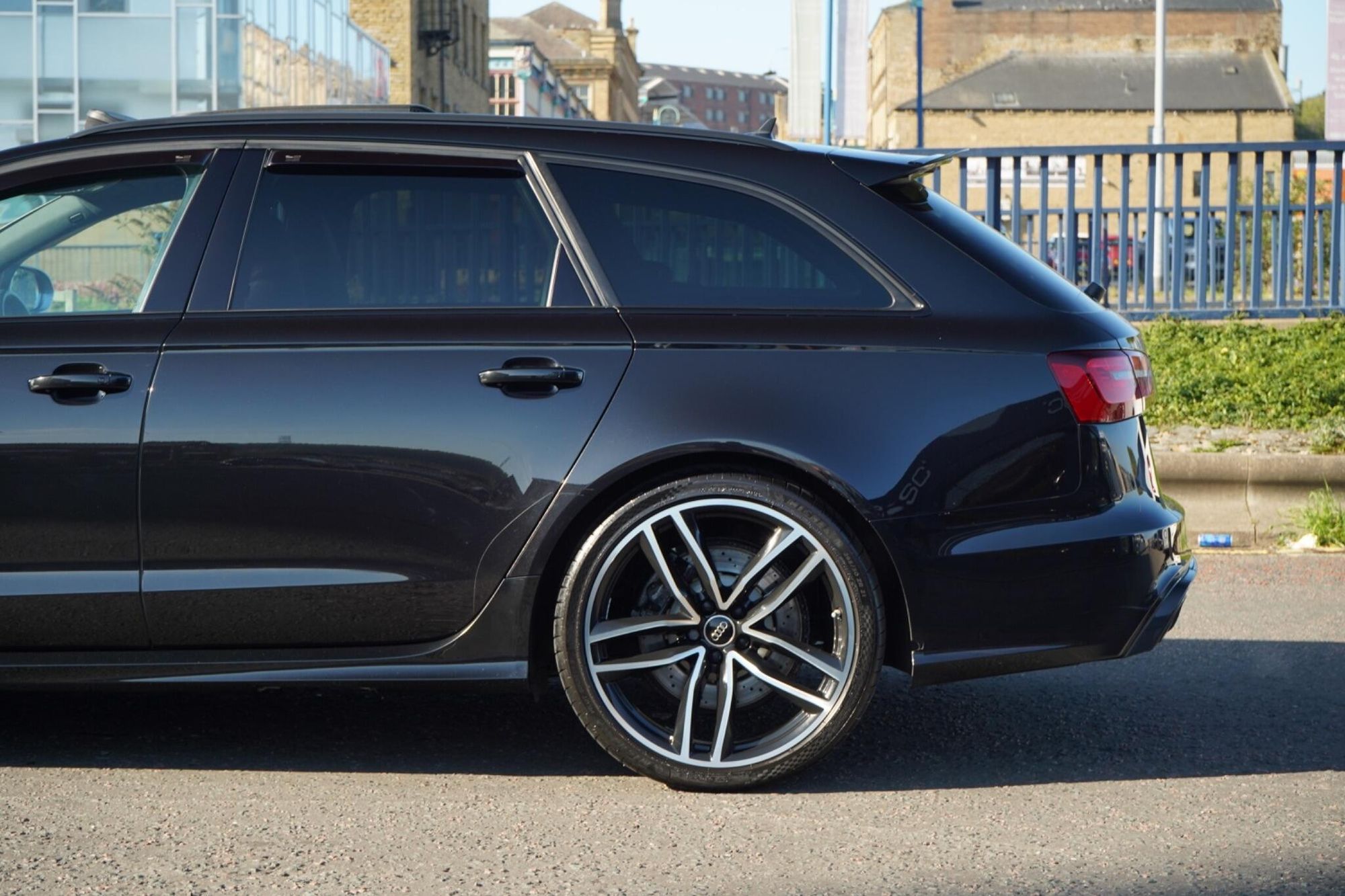 AUDI RS6 AVANT 4.0T FSI V8 Bi-Turbo RS6 Quattro 5dr Tip Auto for sale UK - Slide 10