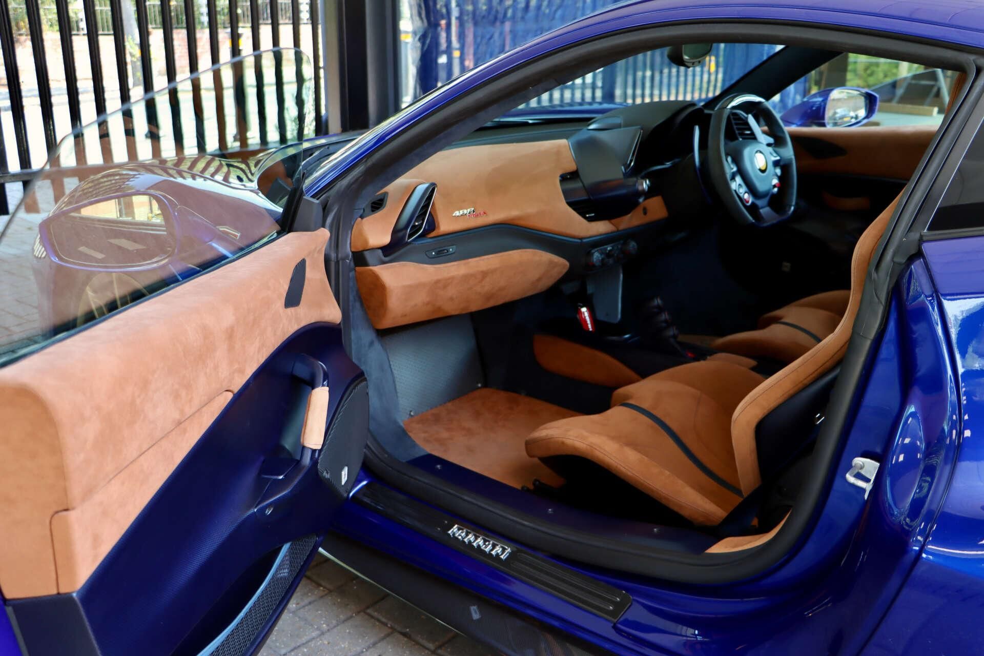 FERRARI 488 PISTA COUPE 2dr Auto for sale UK - Slide 5