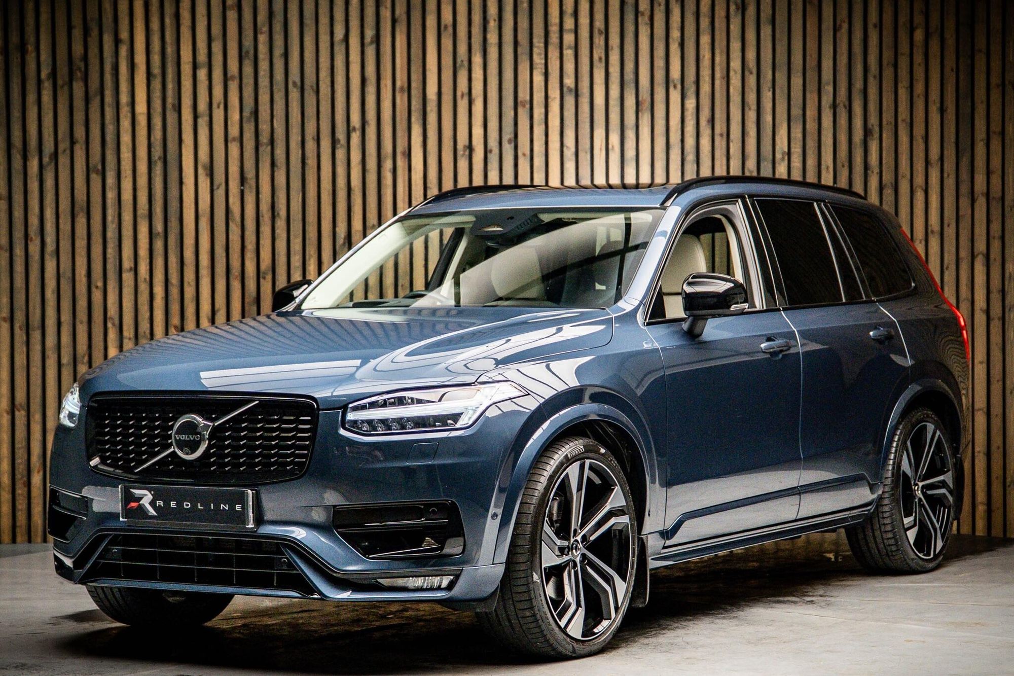 VOLVO XC90 ESTATE 2.0 B6P Ultimate Dark 5dr AWD Geartronic for sale UK - Slide 8