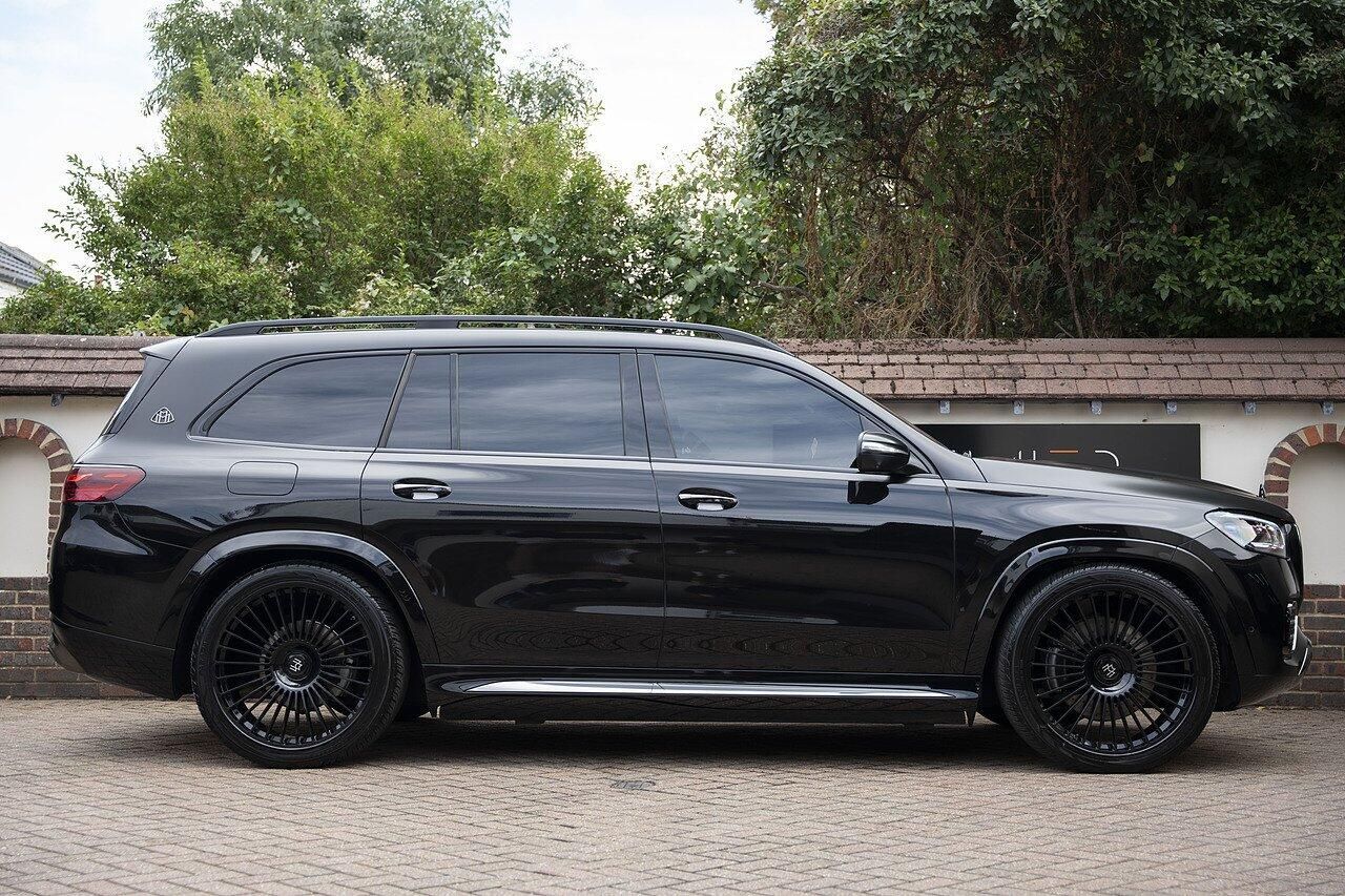 Mercedes-Benz GLS 600 4.0 Maybach First Class Night Series 9G-Tronic 4Matic 5 Door Auto for sale UK - Slide 3