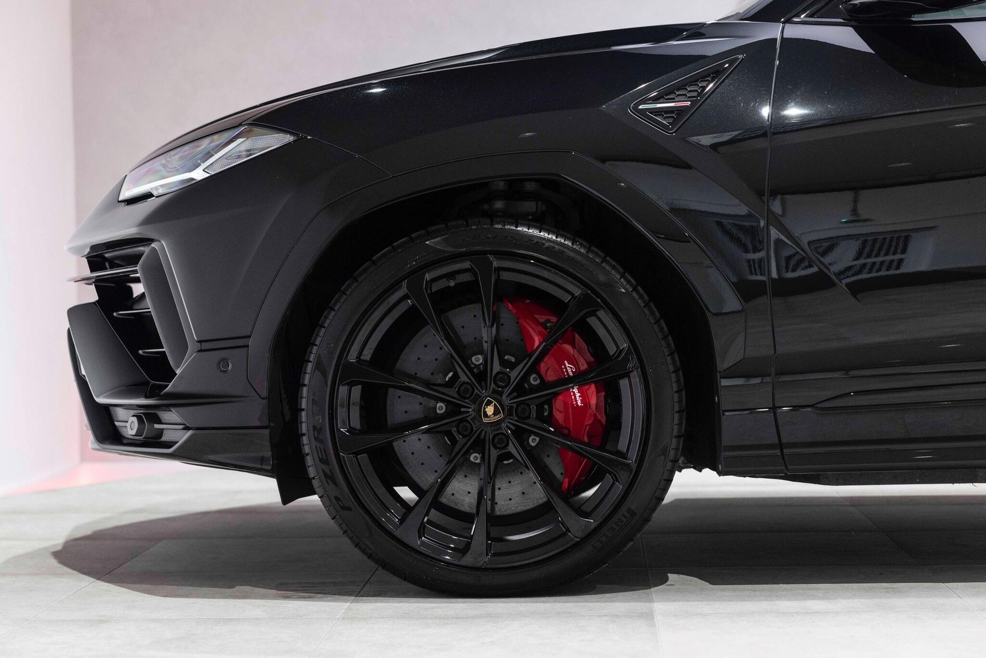 LAMBORGHINI URUS ESTATE 4.0T FSI V8 S 5dr Auto for sale UK - Slide 4