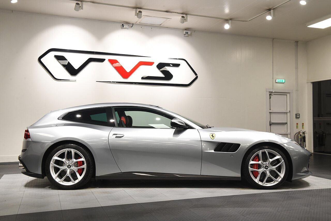 FERRARI GTC4 LUSSO COUPE T 2dr Auto for sale UK - Slide 2