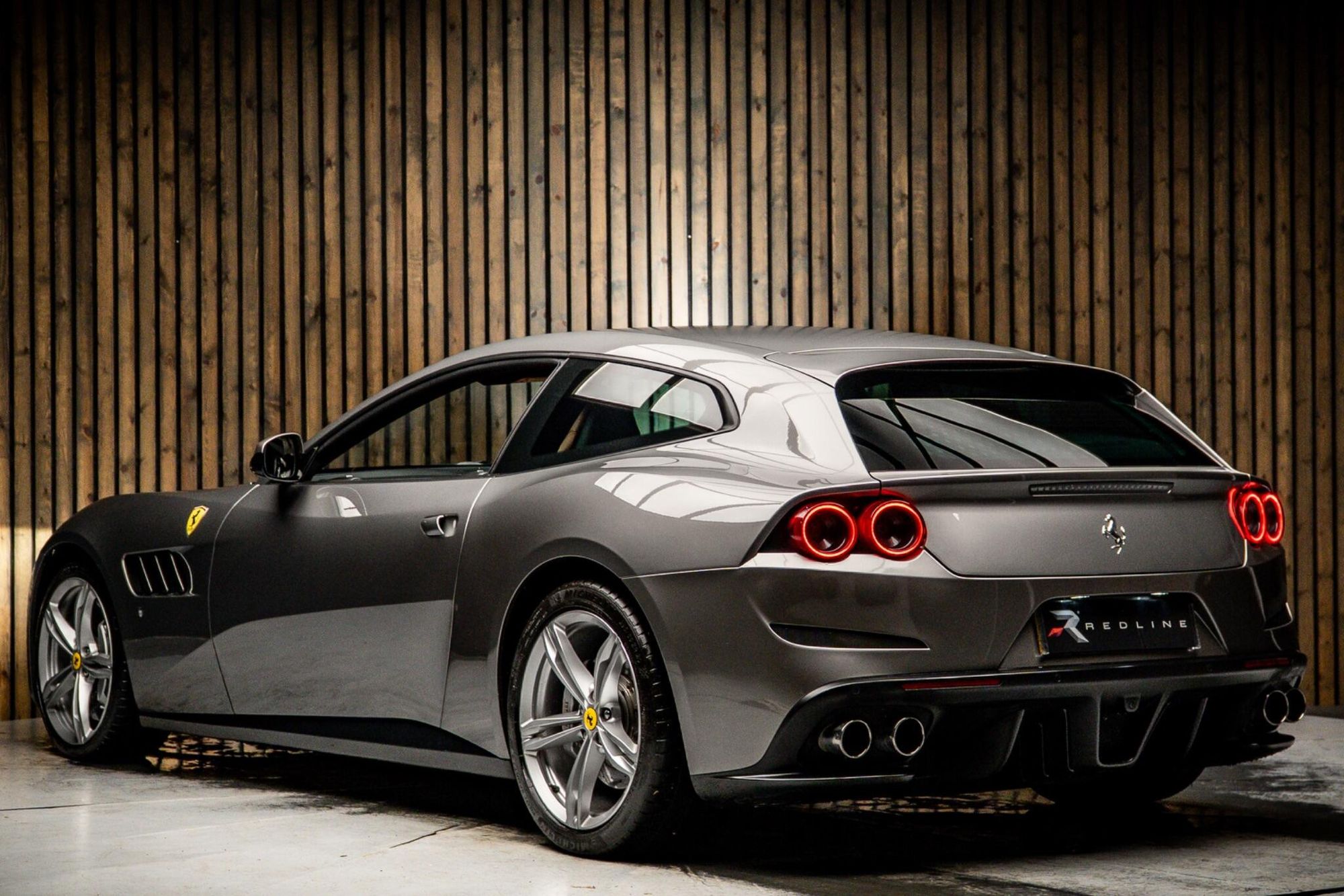 FERRARI GTC4 LUSSO COUPE 2dr Auto for sale UK - Slide 3