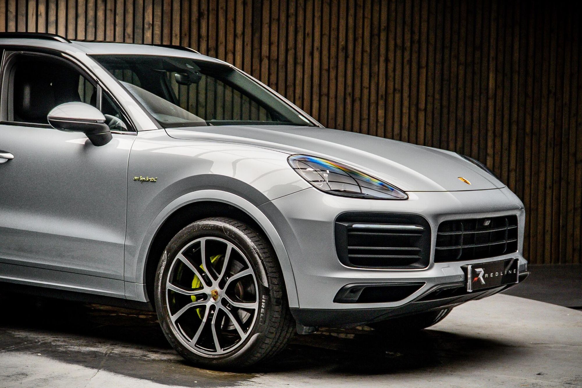 Porsche Cayenne 3.0 V6 Black Edition E-Hybrid Tiptronic S 25.9kWh 5 Door Auto for sale UK - Slide 10