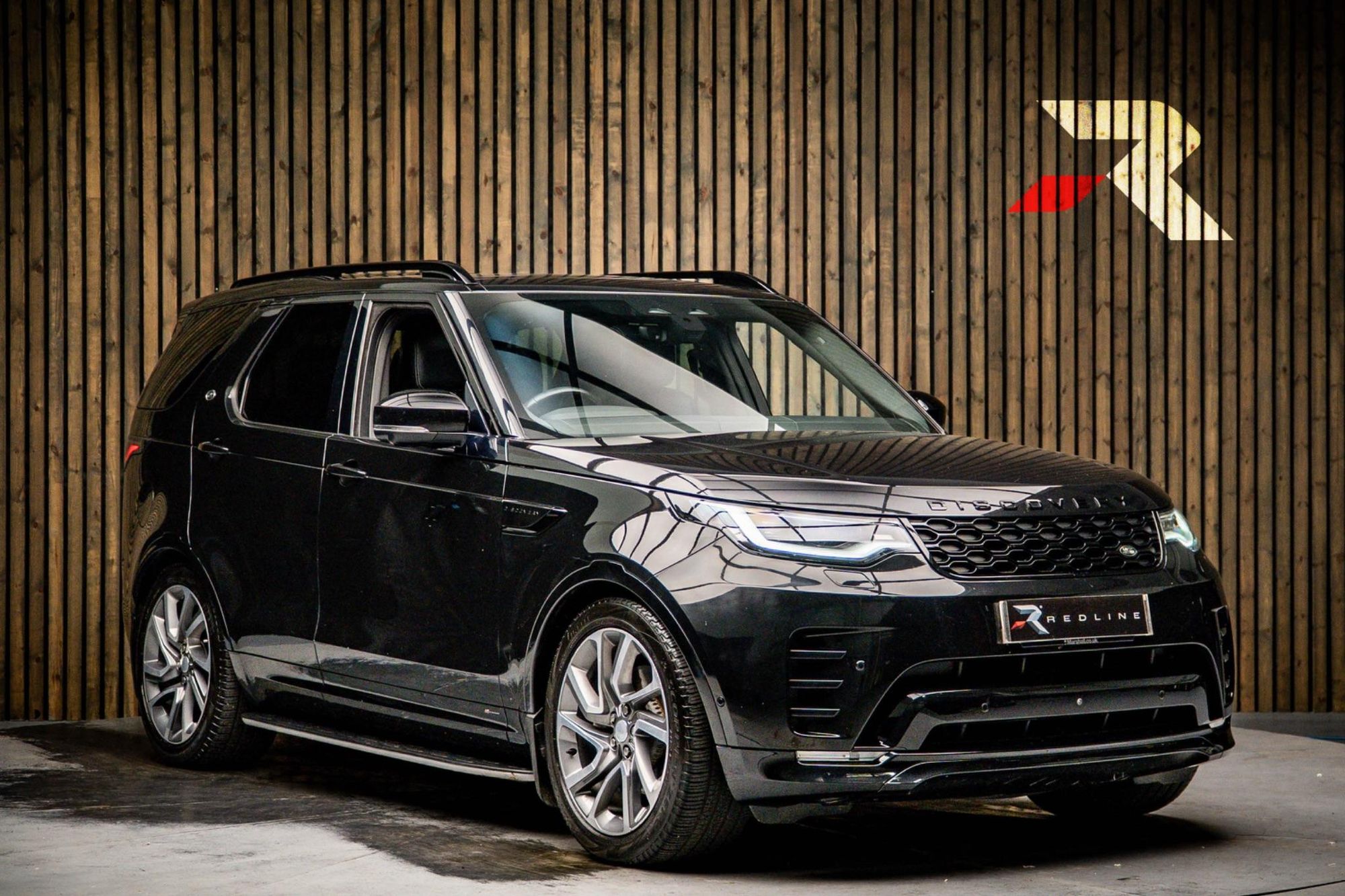 LAND ROVER DISCOVERY DIESEL SW 3.0 D300 R-Dynamic SE 5dr Auto