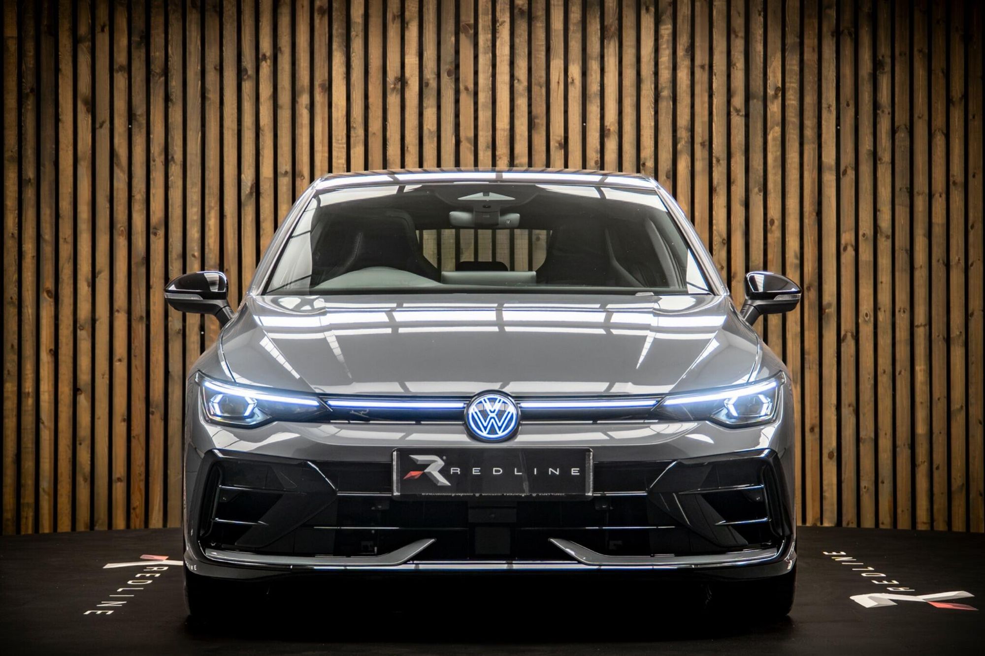 VOLKSWAGEN GOLF HATCHBACK 2.0 TSI 333 R Black Edition 4Motion 5dr DSG for sale UK - Slide 5