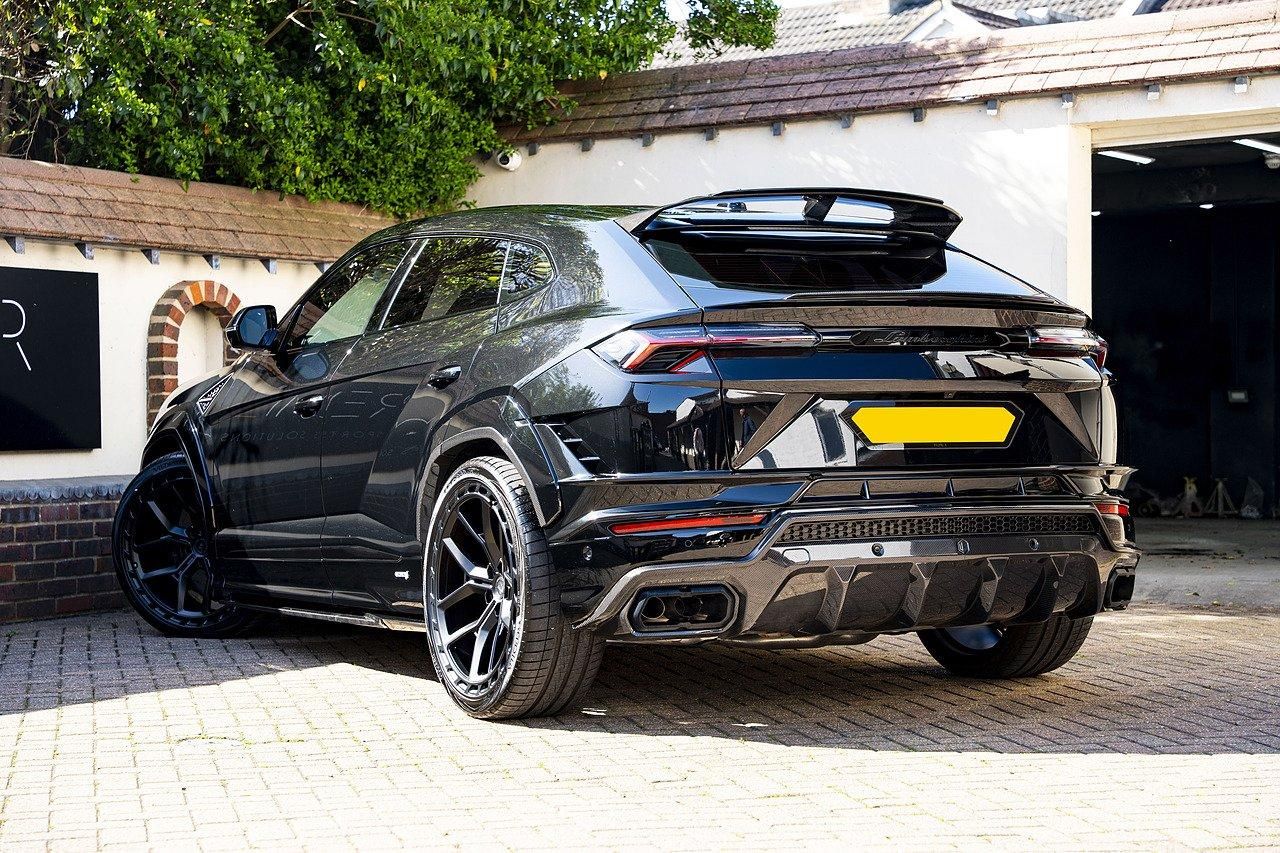 LAMBORGHINI URUS ESTATE 4.0T FSI V8 S 5dr Auto for sale UK - Slide 5