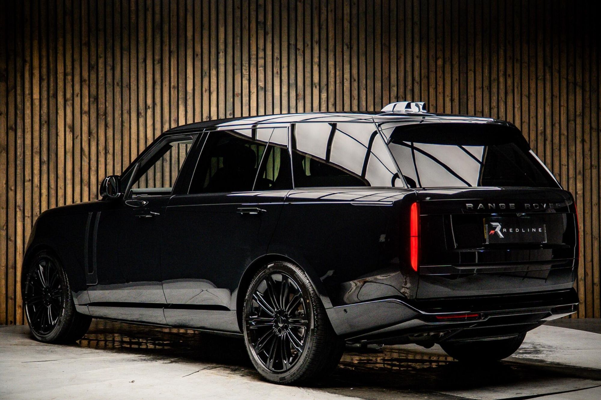 Land Rover Range Rover 3.0 D350 mHEV HSE 7Seat LWB Diesel 5 Door Auto for sale UK - Slide 3