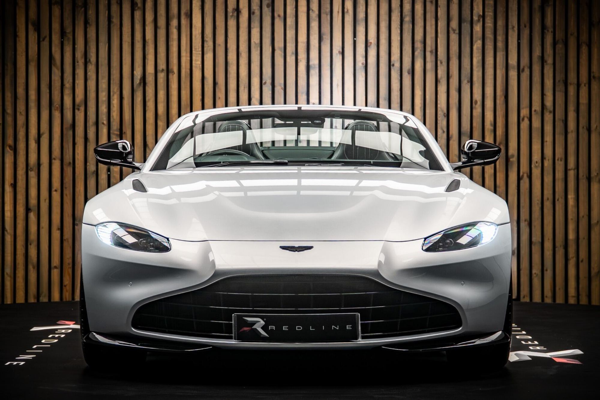 ASTON MARTIN VANTAGE V8 ROADSTER 2dr ZF 8 Speed Auto for sale UK - Slide 5