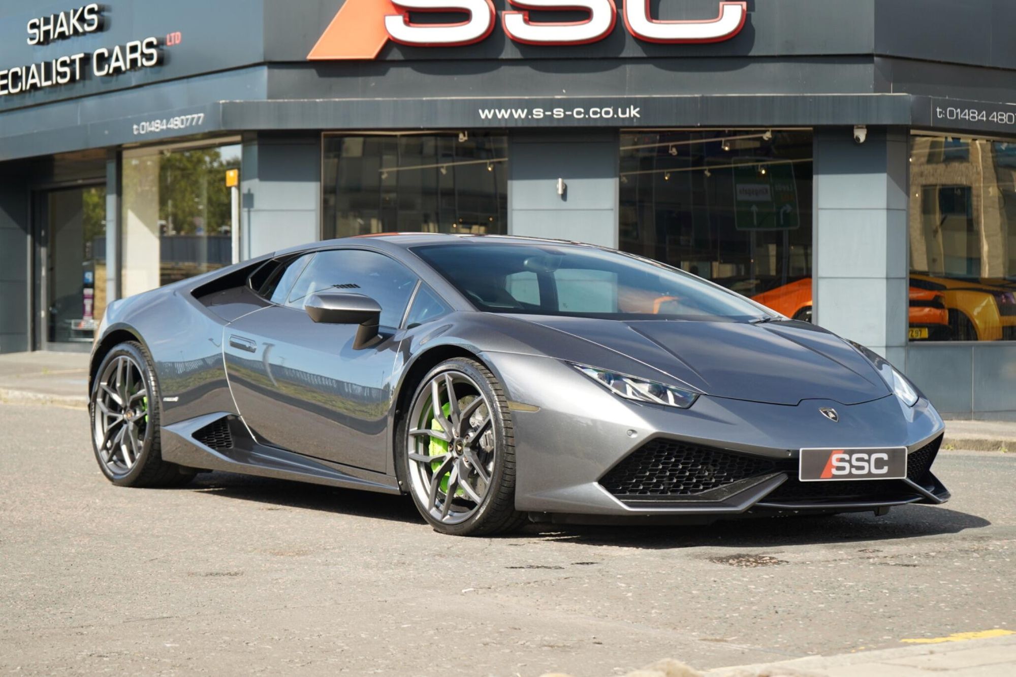 LAMBORGHINI HURACAN COUPE LP 610-4 2dr LDF for sale UK - Slide 5