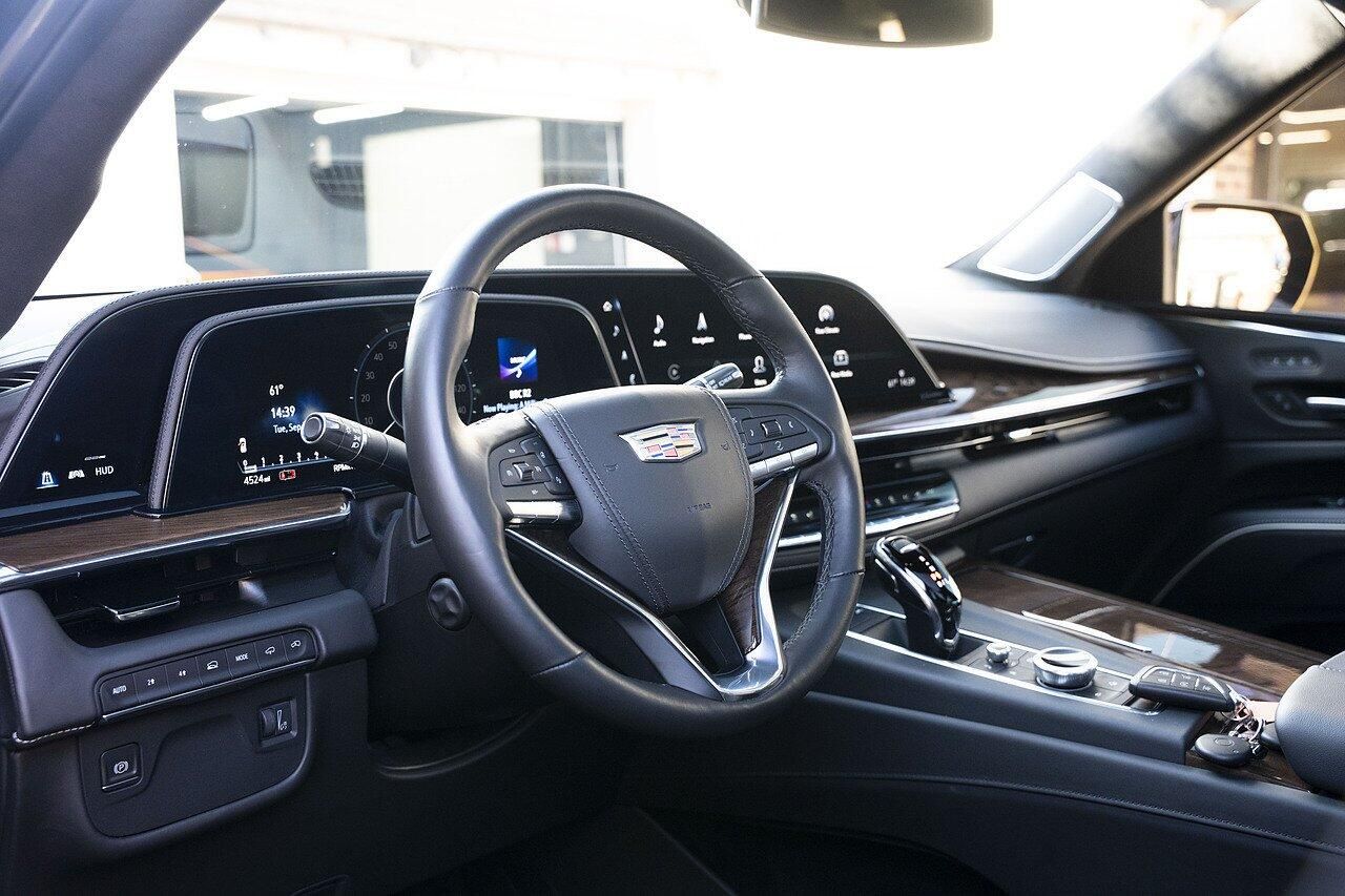 CADILLAC ESCALADE STATION WAGON 6.2 V8 VVT Sport Luxury 5dr Auto for sale UK - Slide 8