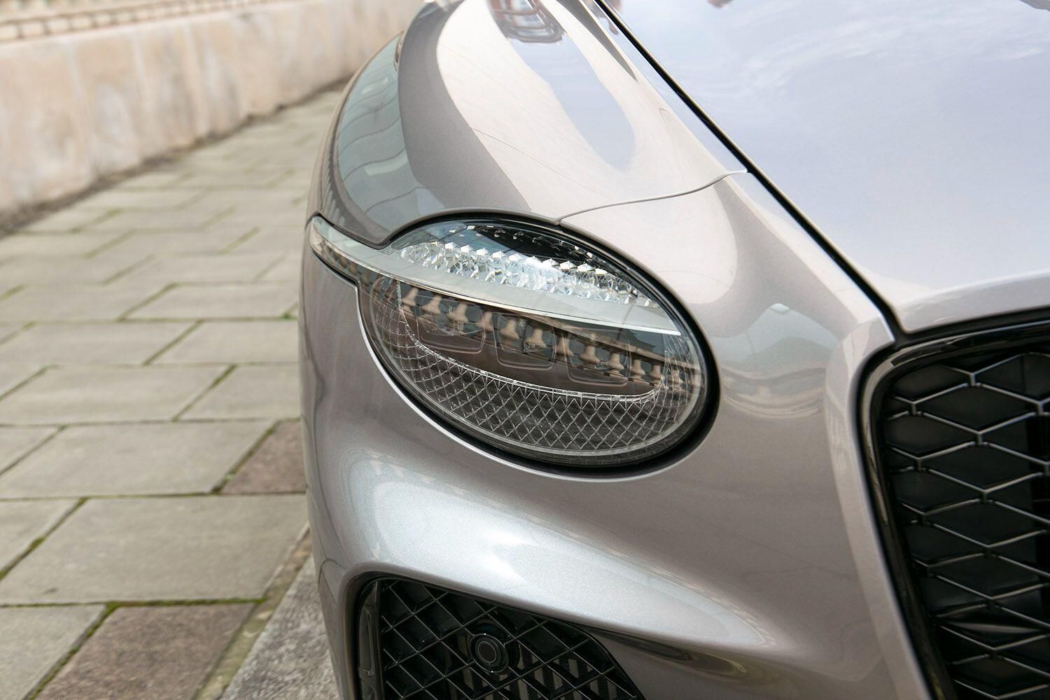 BENTLEY CONTINENTAL GTC CONVERTIBLE 4.0 V8 Hybrid Black Edition 2dr Auto for sale UK - Slide 5