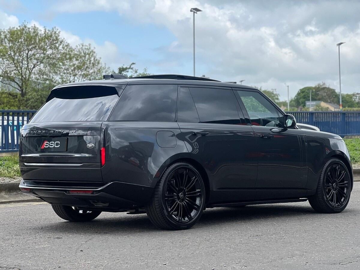 LAND ROVER RANGE ROVER DIESEL ESTATE 3.0 D350 Autobiography LWB 4dr Auto [7 Seat] for sale UK - Slide 9