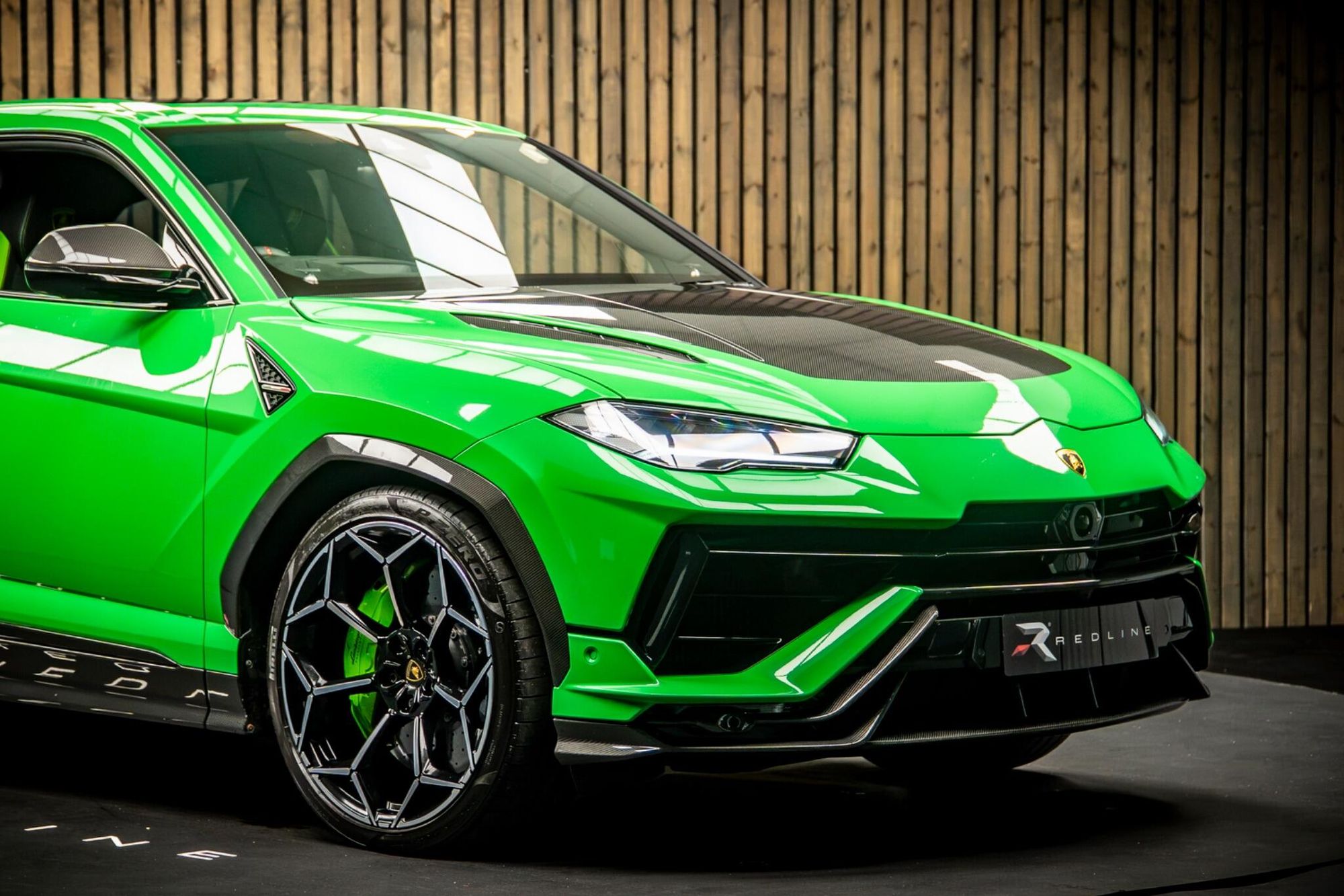 LAMBORGHINI URUS ESTATE 4.0T FSI V8 Performante 5dr Auto for sale UK - Slide 10