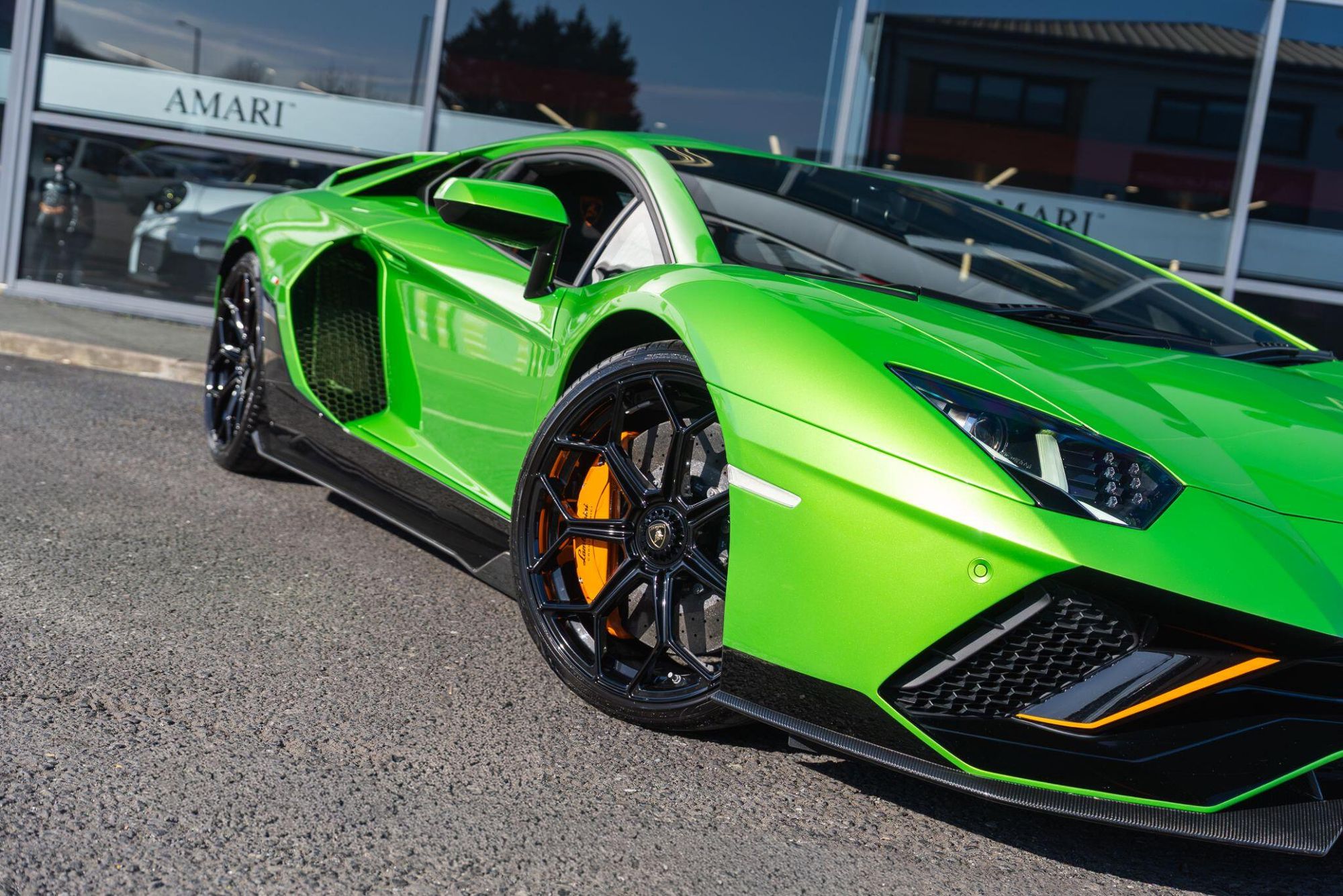 LAMBORGHINI AVENTADOR COUPE LP 780-4 Ultimae 2dr ISR for sale UK - Slide 4