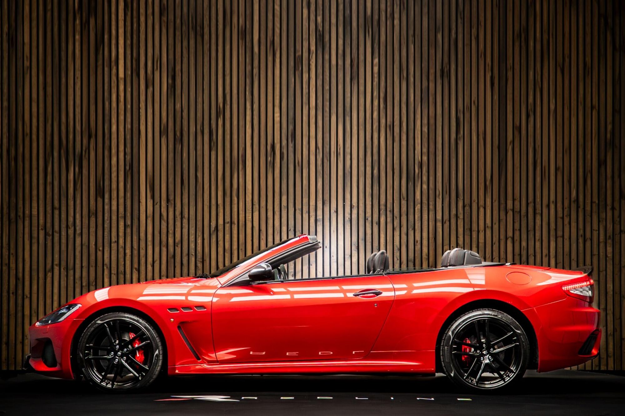 MASERATI GRANCABRIO CONVERTIBLE V8 MC 2dr MC Shift for sale UK - Slide 7